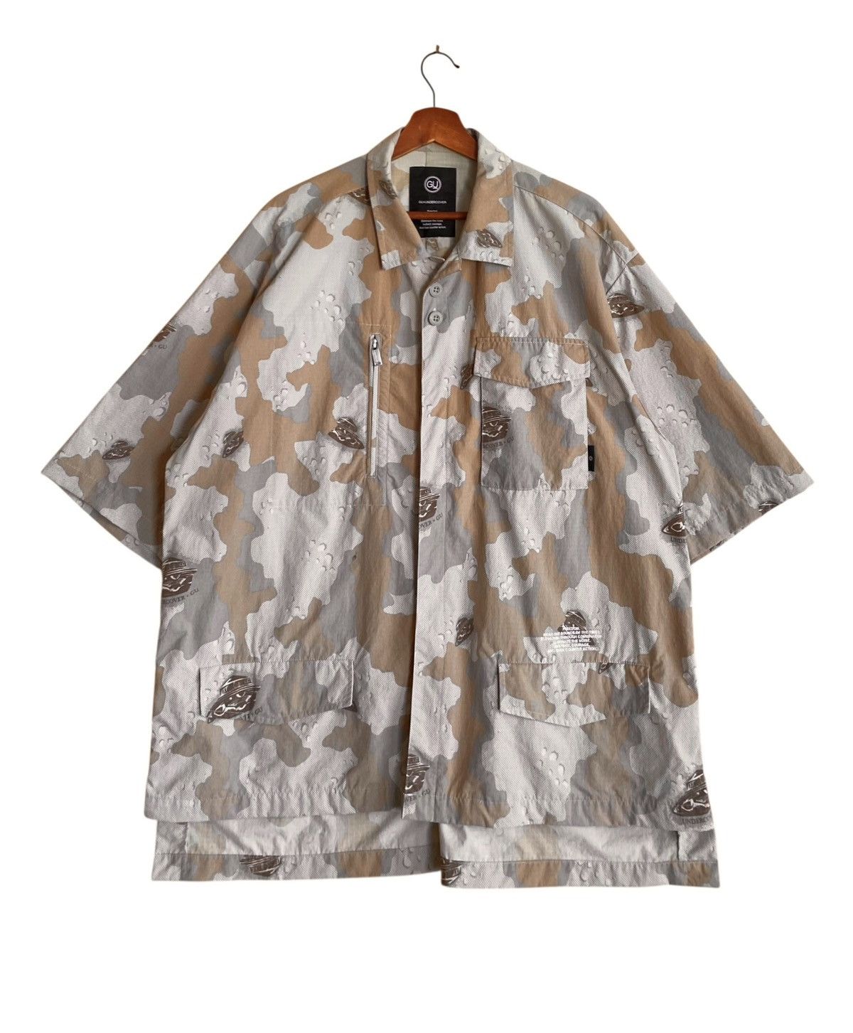 GU × Undercover Rare Japanese Brand GU X Undercover Desert Camo Baggy Shirt Size US XL / EU 56 / 4 - 1 Thumbnail