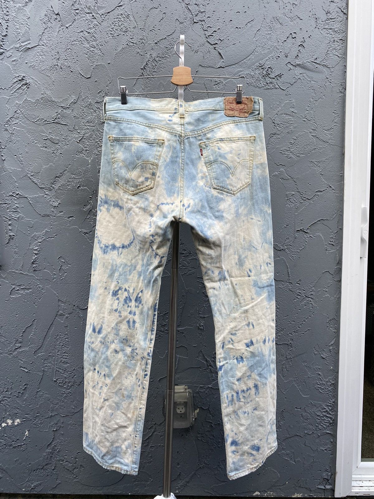 Levi's Crazy Bleach-Dye 00s Levi’s 501 Size US 36 / EU 52 - 2 Thumbnail