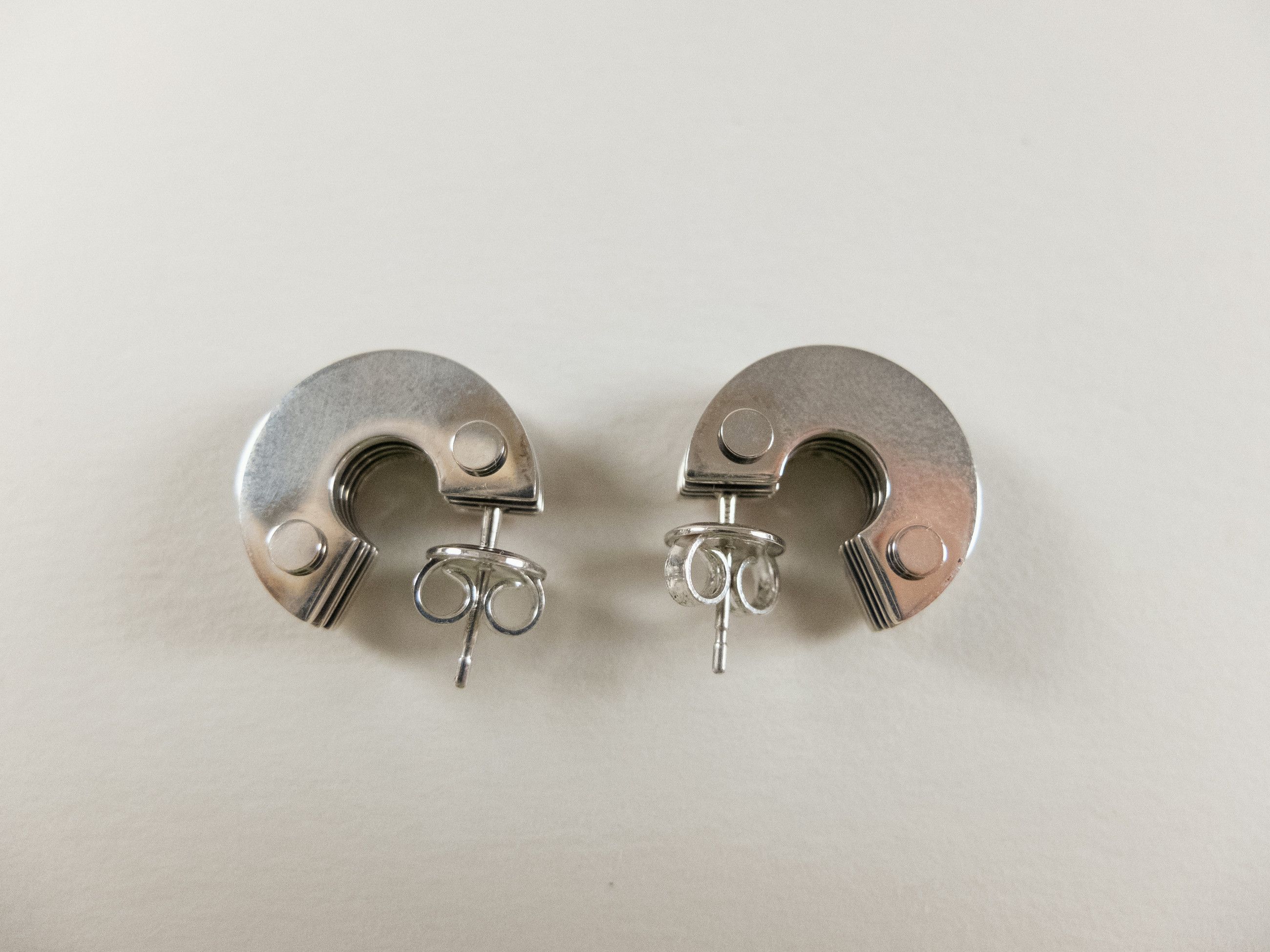 Bottega Veneta BOTTEGA VENETA Bolt round Sterling silver hoop earrings q Size ONE SIZE - 4 Thumbnail