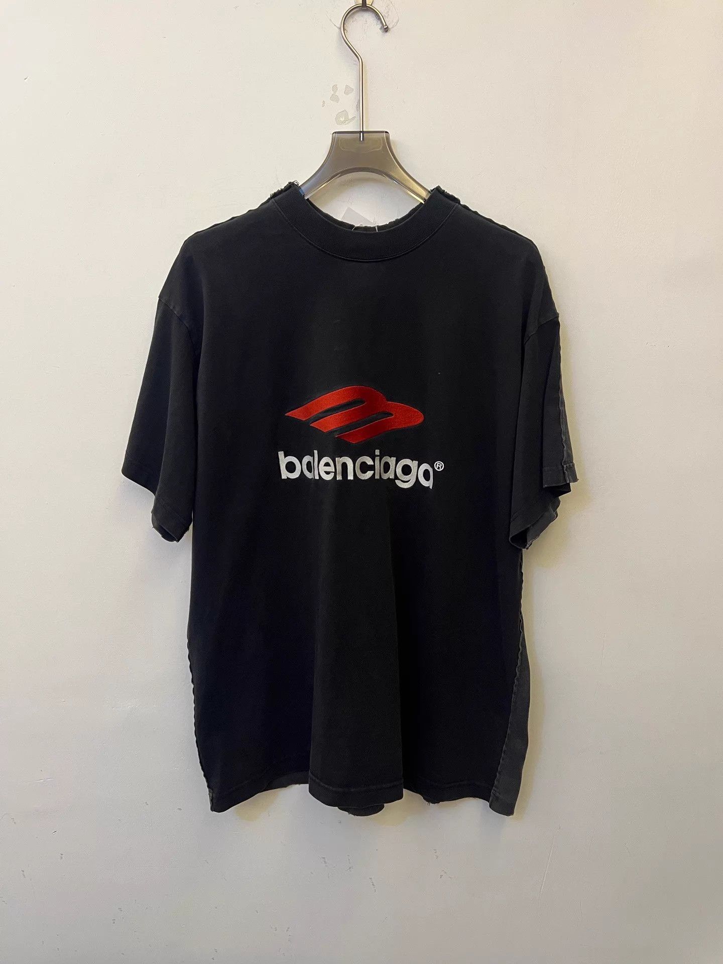 Balenciaga Balenciaga SS24 Tape Logo Loose Unisex Black T-Shirt Size US S / EU 44-46 / 1 - 3 Thumbnail
