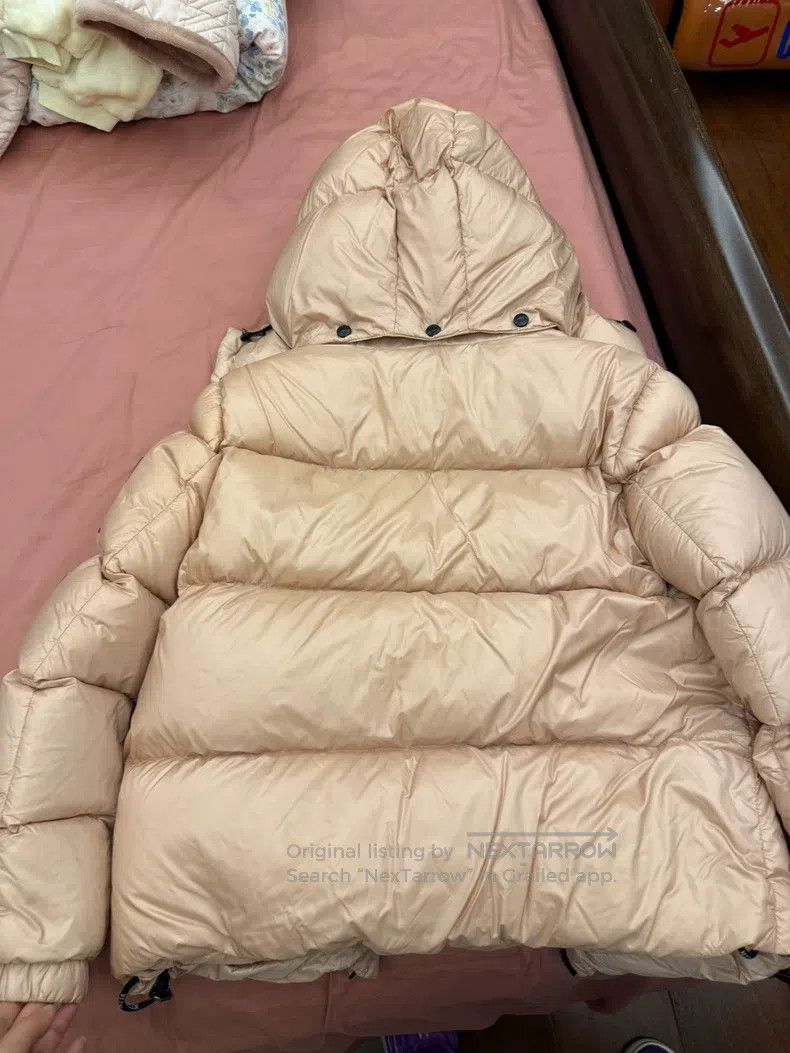 Valentino Valentino Main line dirty pink down jacket Size S / US 4 / IT 40 - 2 Thumbnail