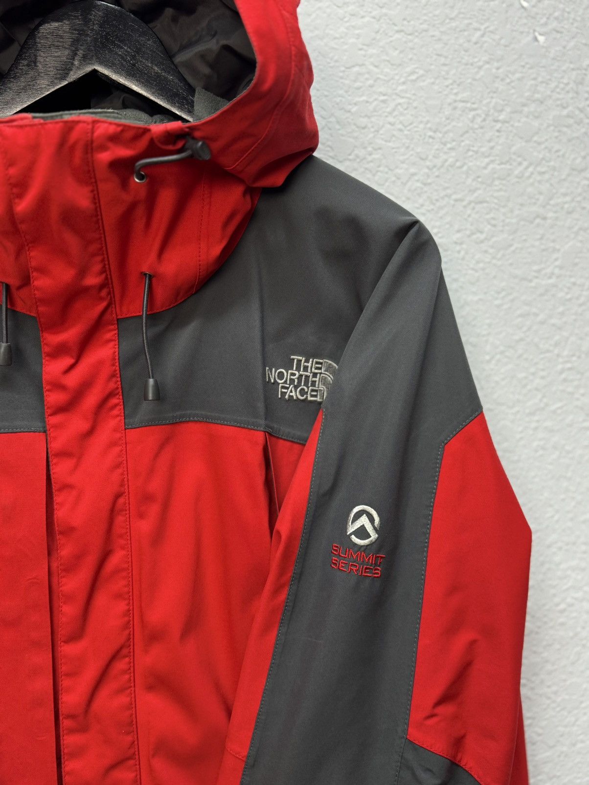The North Face Vintage The north Face Gore-Tex Red Outdoor Arcteryx Style Size US M / EU 48-50 / 2 - 6 Thumbnail