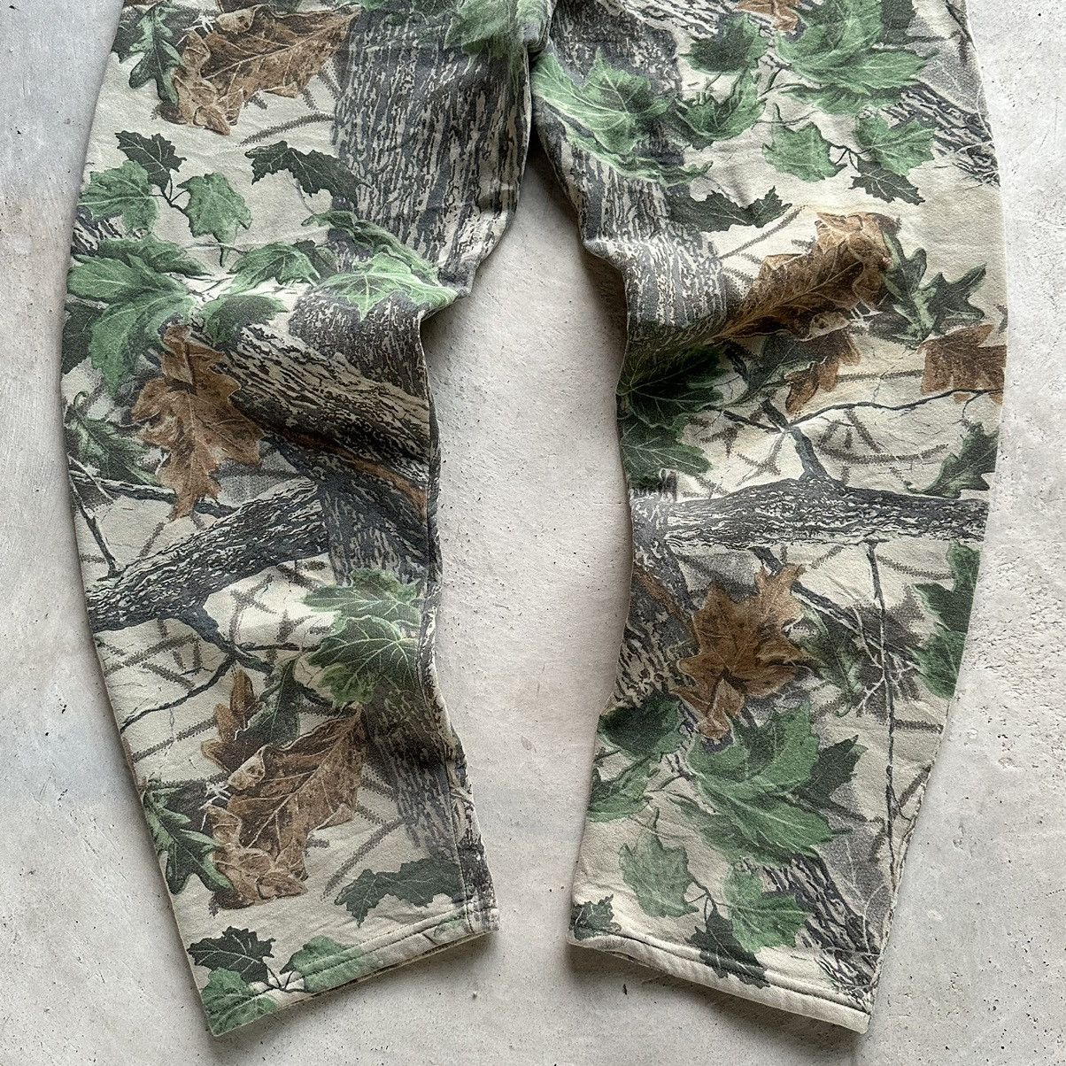 Realtree (Freesize) Crazy Vintage Y2K Faded Camo Baggy Sweatpants Size US 40 / EU 56 - 14 Thumbnail