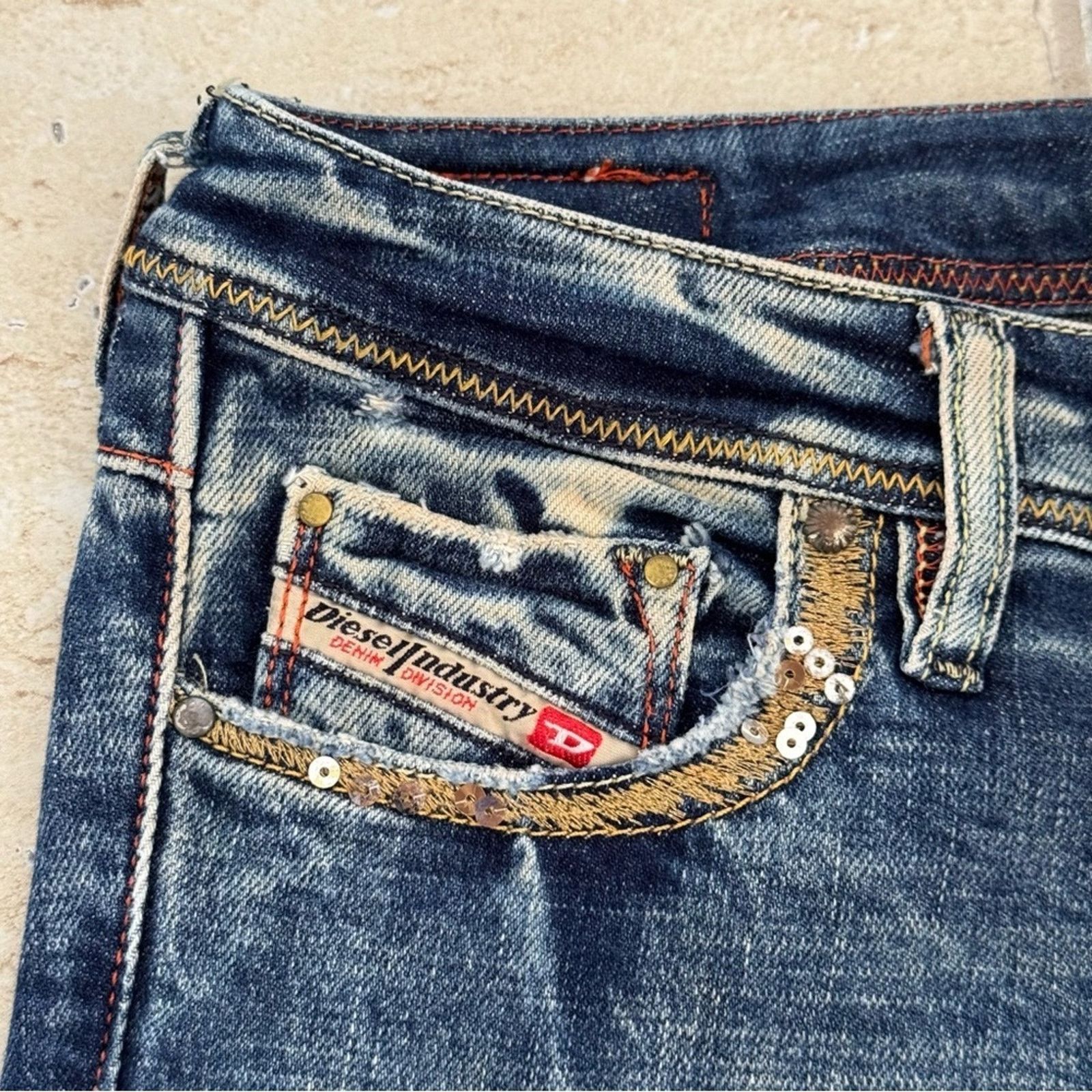 Diesel Diesel Lowky Jeans, Sequined Back Pockets, Size 26/32 Size 26" / US 2 / IT 38 - 6 Thumbnail