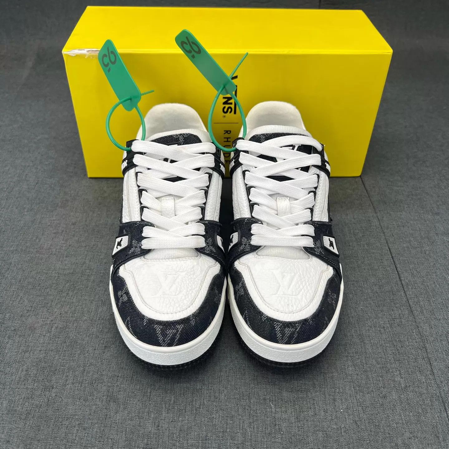 Louis Vuitton LV Trainer Black and White Denim Size 37.5 Size US 7 / IT 37 - 4 Thumbnail