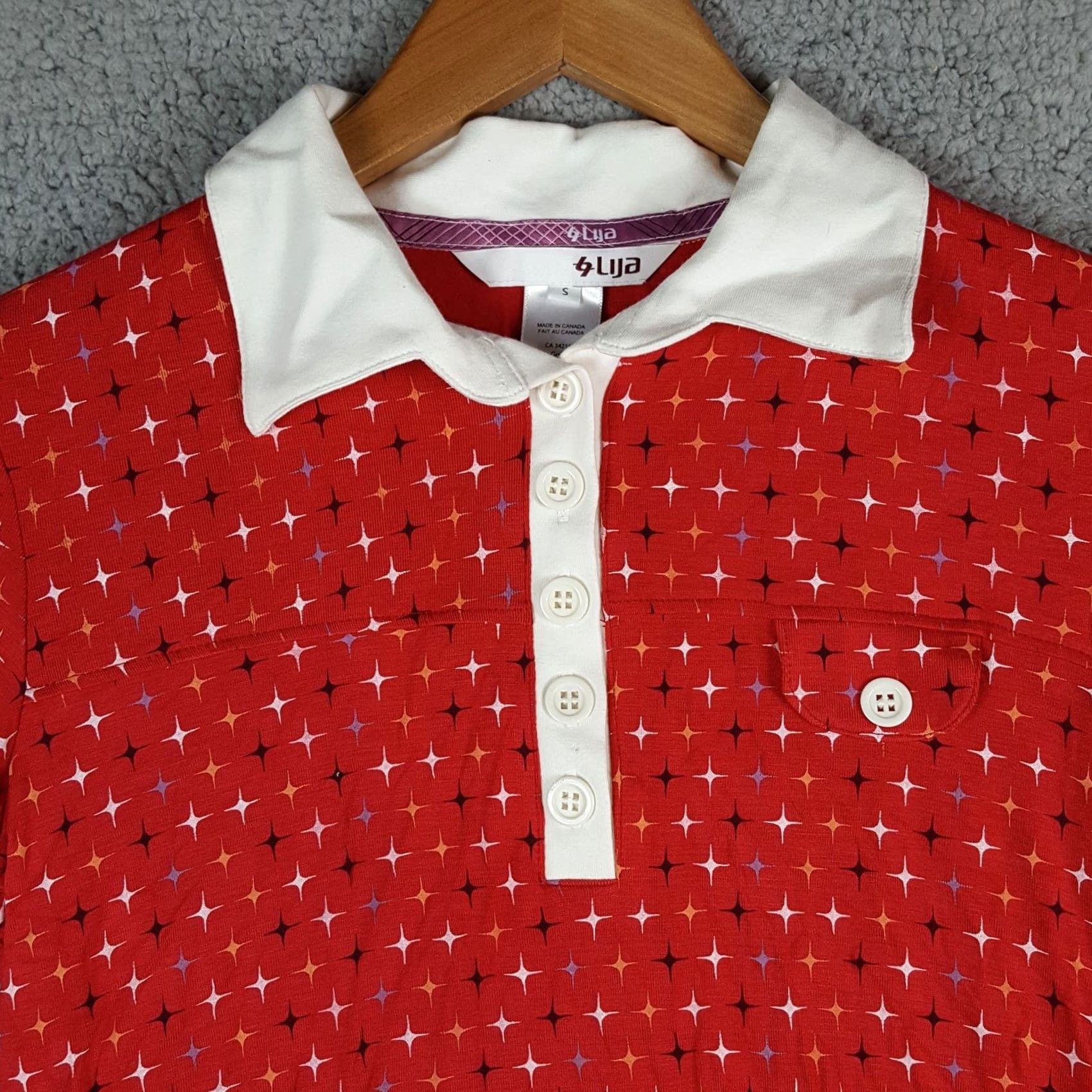 Vintage LIJA Polo Shirt Women's Size S Red Breathable Lightweight Preppy Star Pattern 90s 00s Sports Casual Shirt Size S / US 4 / IT 40 - 2 Thumbnail