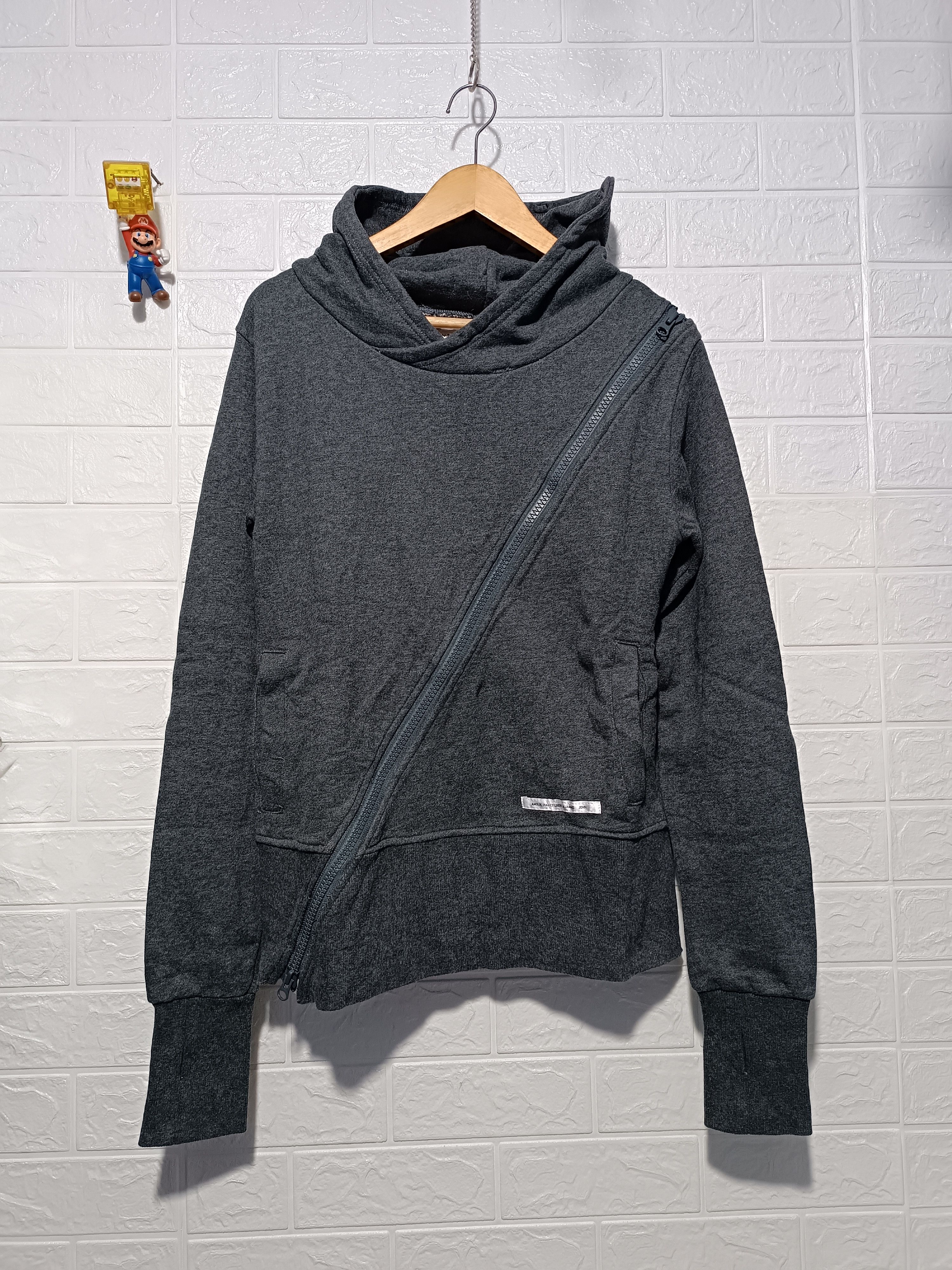 Japanese Brand Asymmetrical Zip-Up Sweatshirt Hoodie Size US M / EU 48-50 / 2 - 2 Thumbnail