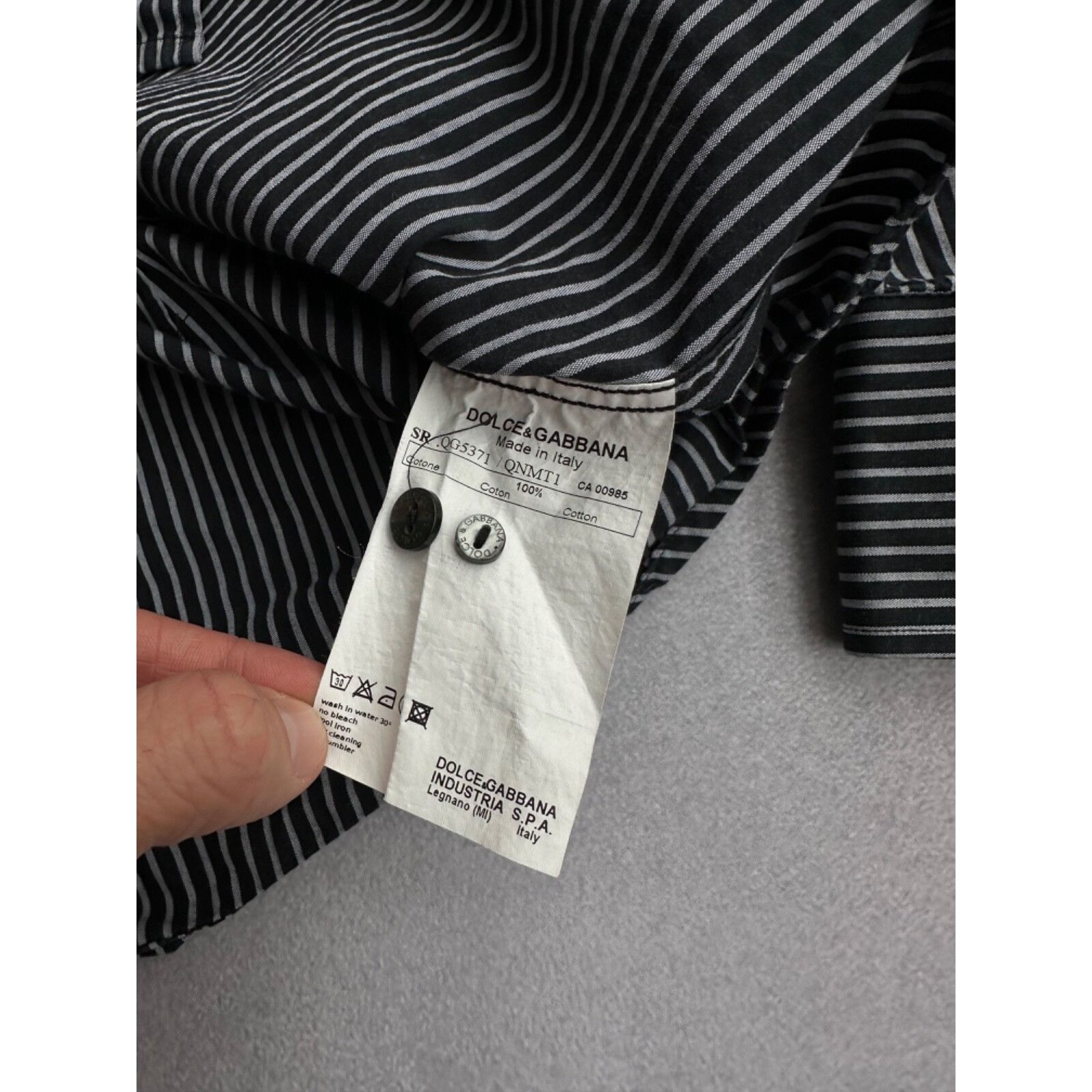 Dolce & Gabbana VTG Dolce&Gabbana Gold Striped Man’s Buttons Shirt Size US S / EU 44-46 / 1 - 10 Thumbnail