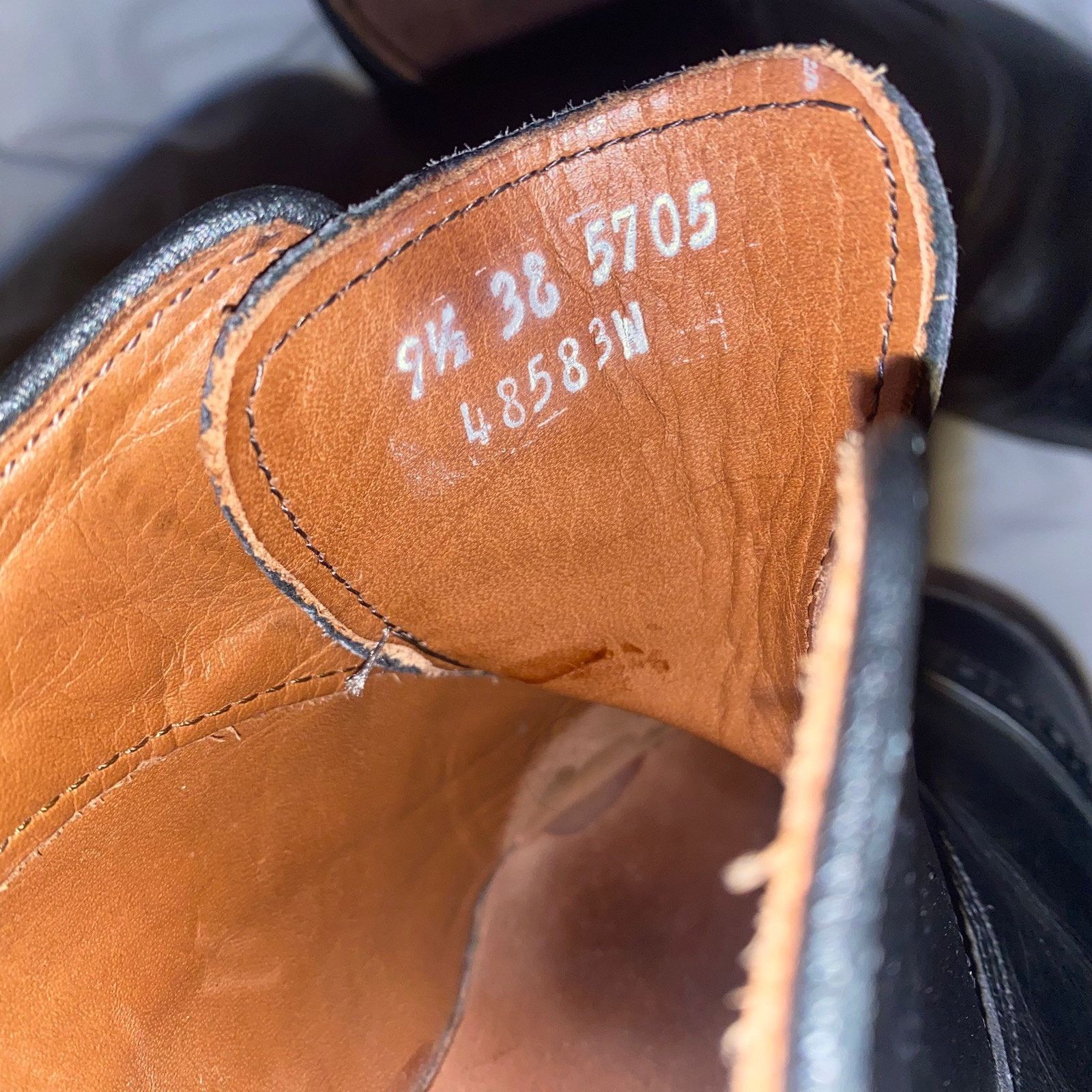 Allen Edmonds Allen Edmonds Fifth Avenue Shoes Sz 9.5 3E Leather Oxford Size US 9.5 / EU 42-43 - 14 Thumbnail