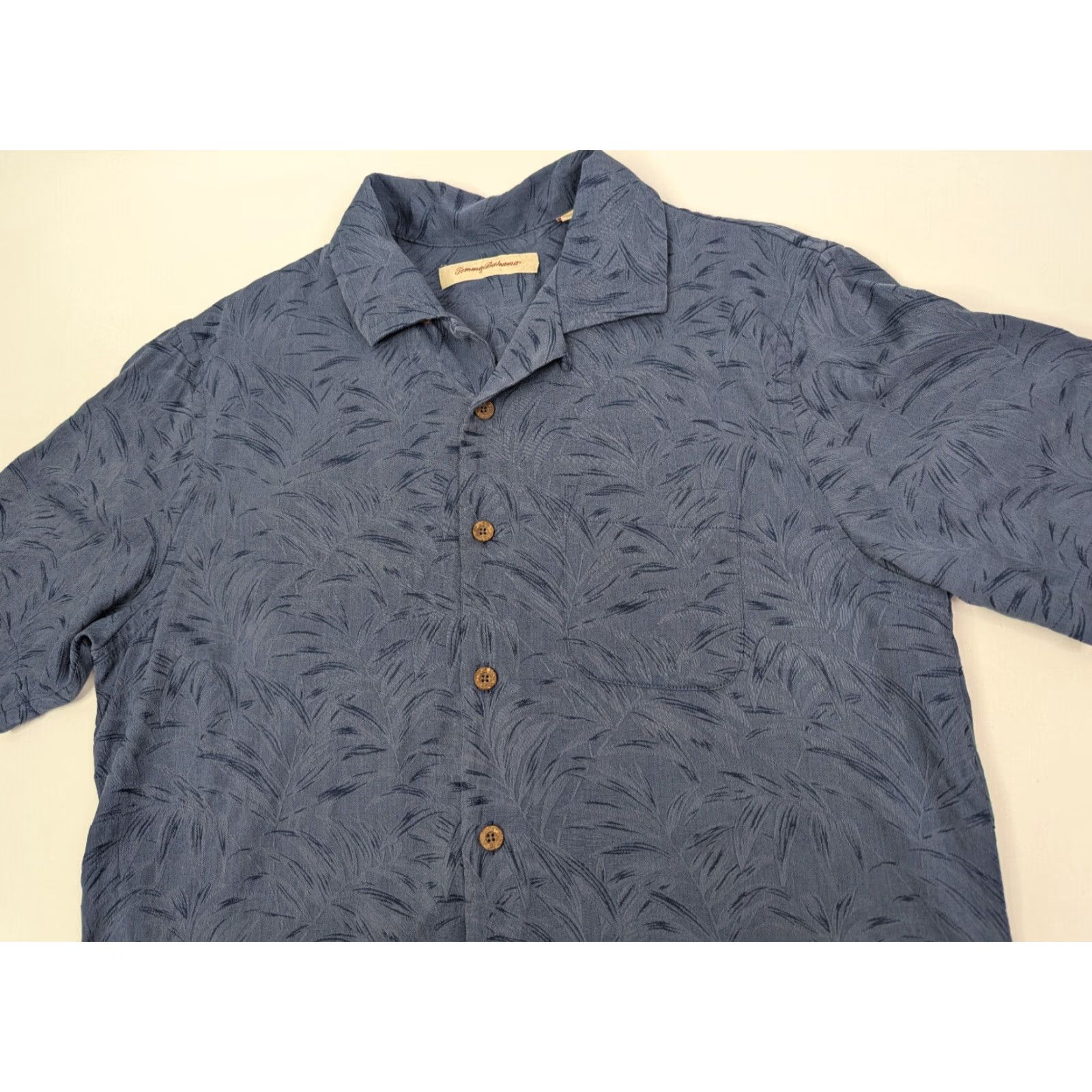 Tommy Bahama Tommy Bahama Shirt Mens M Short Sleeve Floral Hawaiian Aloha Collar Button-Up Cotton Viscose Blue 90s? Size US M / EU 48-50 / 2 - 2 Thumbnail