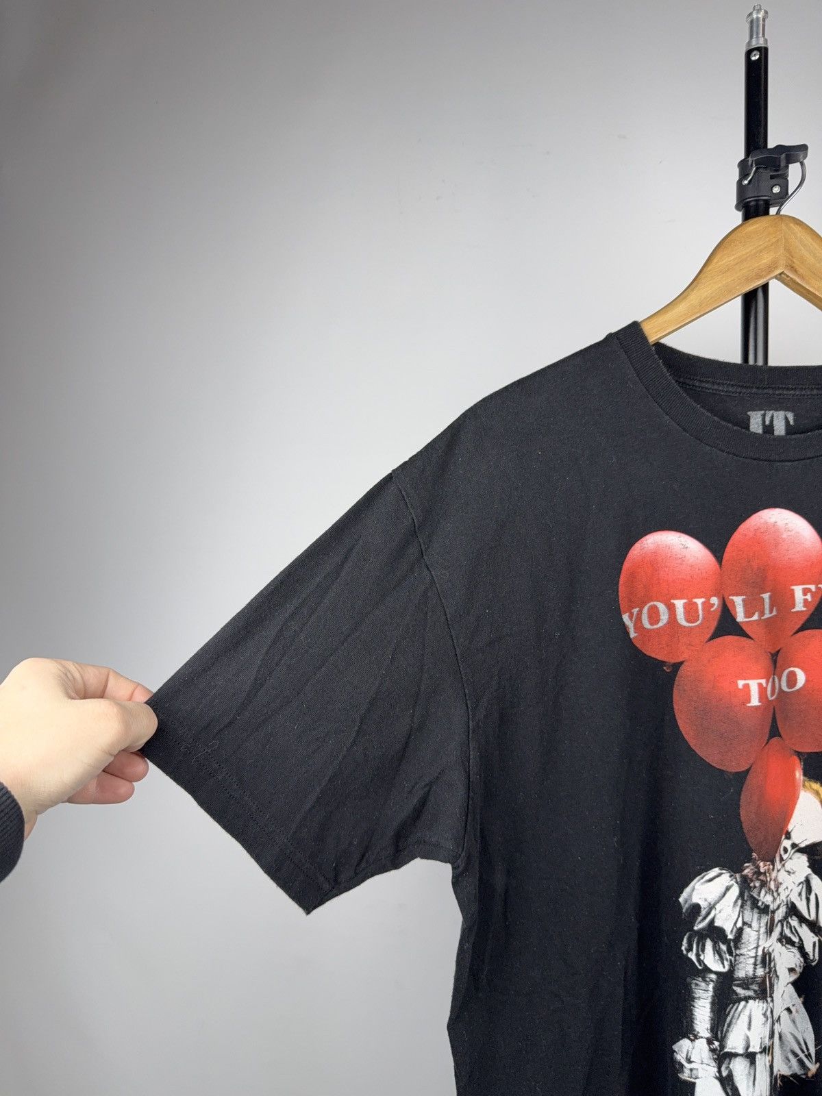 Japanese Brand 2022 IT Horror Movie Pennywise Graphic T-Shirt Size US L / EU 52-54 / 3 - 3 Thumbnail