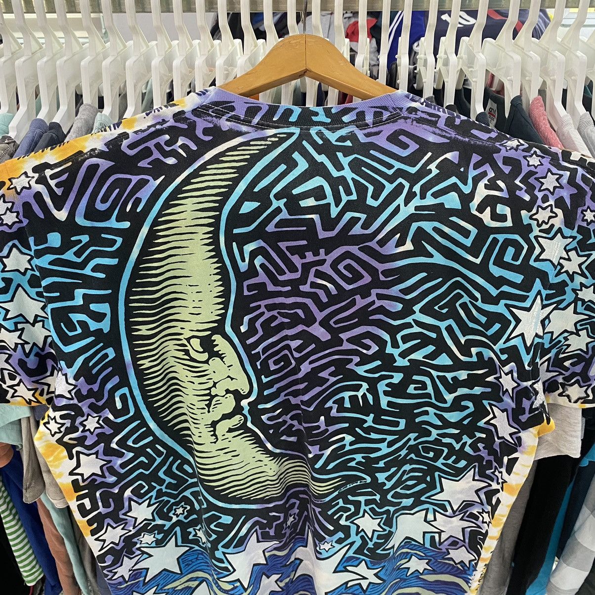 Liquid Blue Vintage 90’s Liquid Blue Sun and Moon Size US XL / EU 56 / 4 - 4 Thumbnail