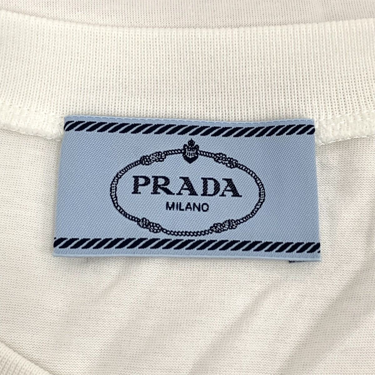 Prada Prada White Logo Emblem Short Sleeve T-shirt K26WX Size S / US 4 / IT 40 - 6 Thumbnail