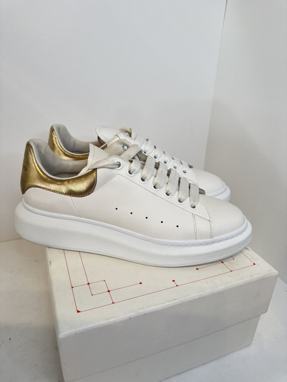 Alexander McQueen Alexander McQueen Men's Oversized Platform Sneakers 9US Size US 9 / EU 42 - 1 Thumbnail