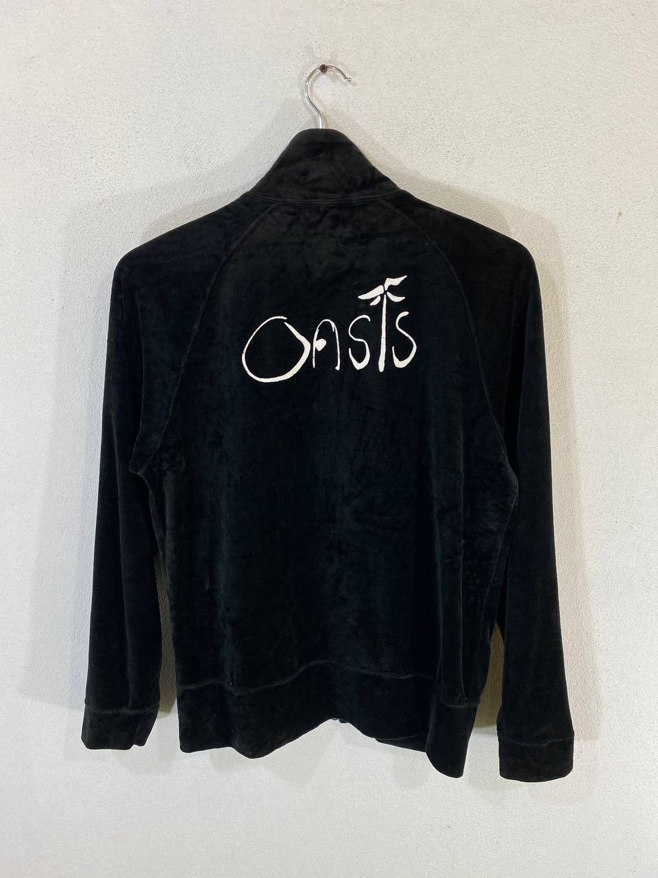 Band Tees oasis black velvet jacket nice design Size US S / EU 44-46 / 1 - 1 Thumbnail