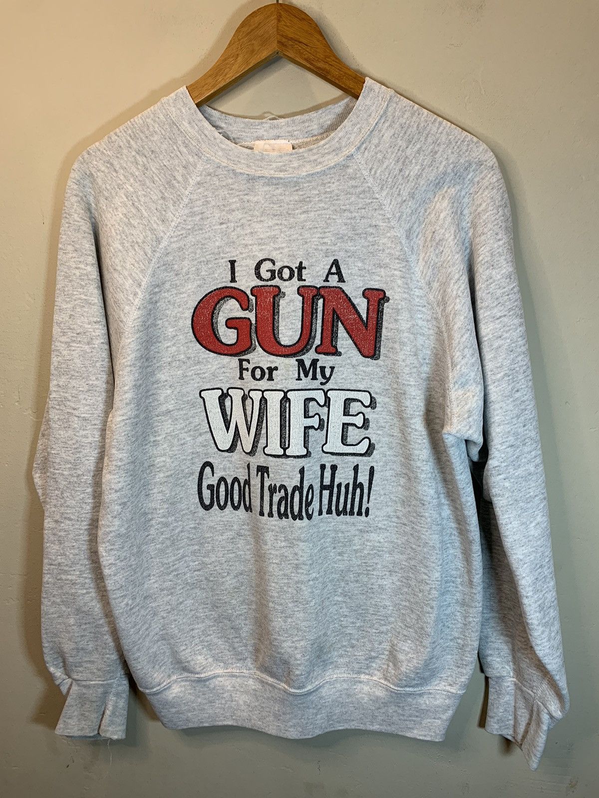 Vintage *RARE* Vintage 80’s I Got A Gun For My Wife Funny Sweatshirt Size US L / EU 52-54 / 3 - 1 Thumbnail