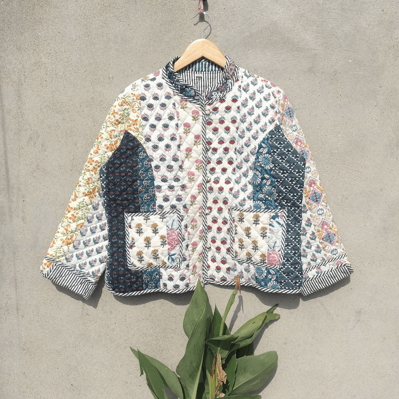 Handmade Quilted Jacket, Bohemian Winter Coat Reversible Short Jacket Size M / US 6-8 / IT 42-44 - 5 Thumbnail