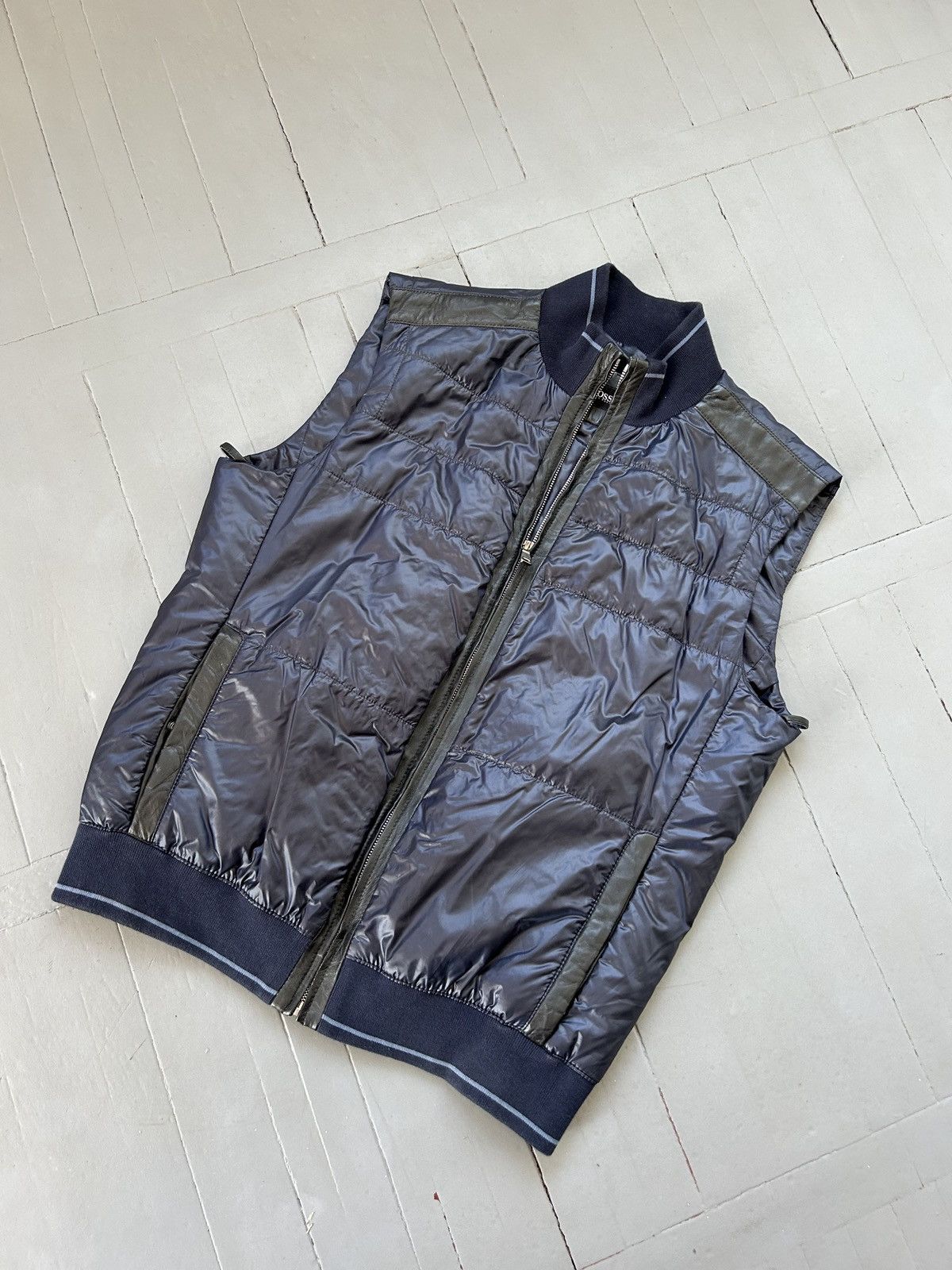 Hugo Boss Hugo Boss vest Size US M / EU 48-50 / 2 - 2 Thumbnail