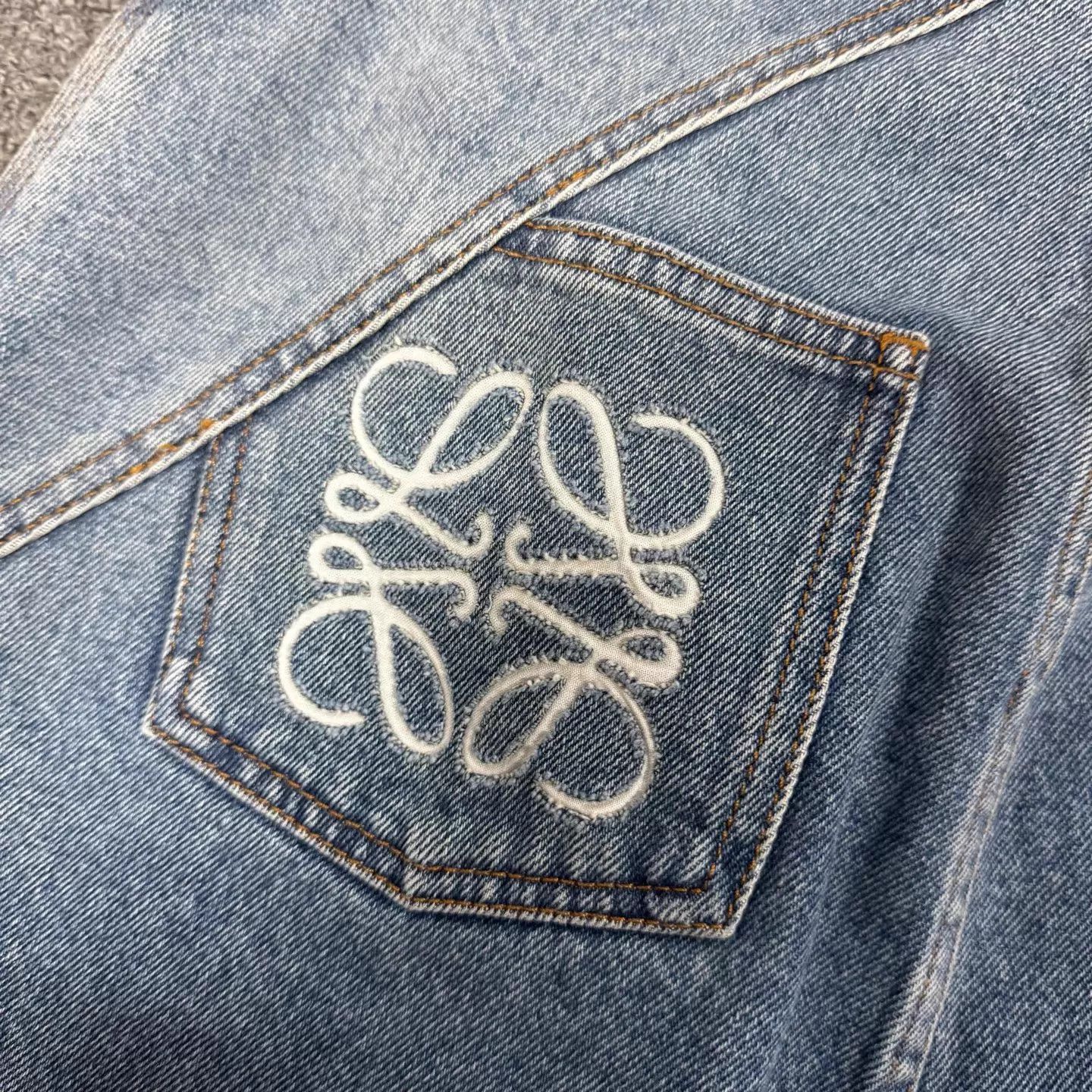 Loewe Loewe back patch embroidery denim skirt size 38 mint Size 26" / US 2 / IT 38 - 5 Thumbnail