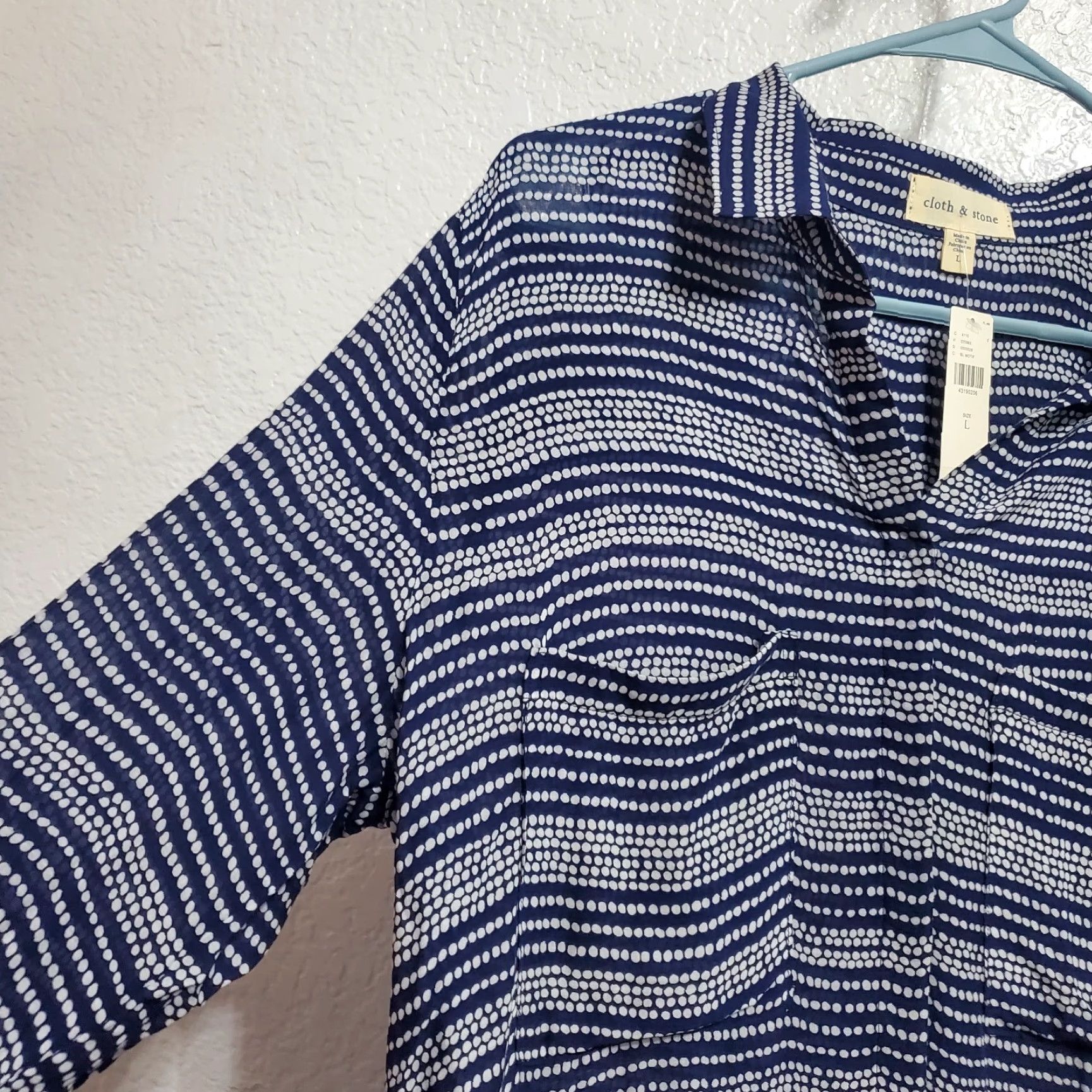 Anthropologie Cloth & Stone Shirt Women L Blue Motif Rayon Relaxed Button Up Top Size L / US 10 / IT 46 - 7 Thumbnail
