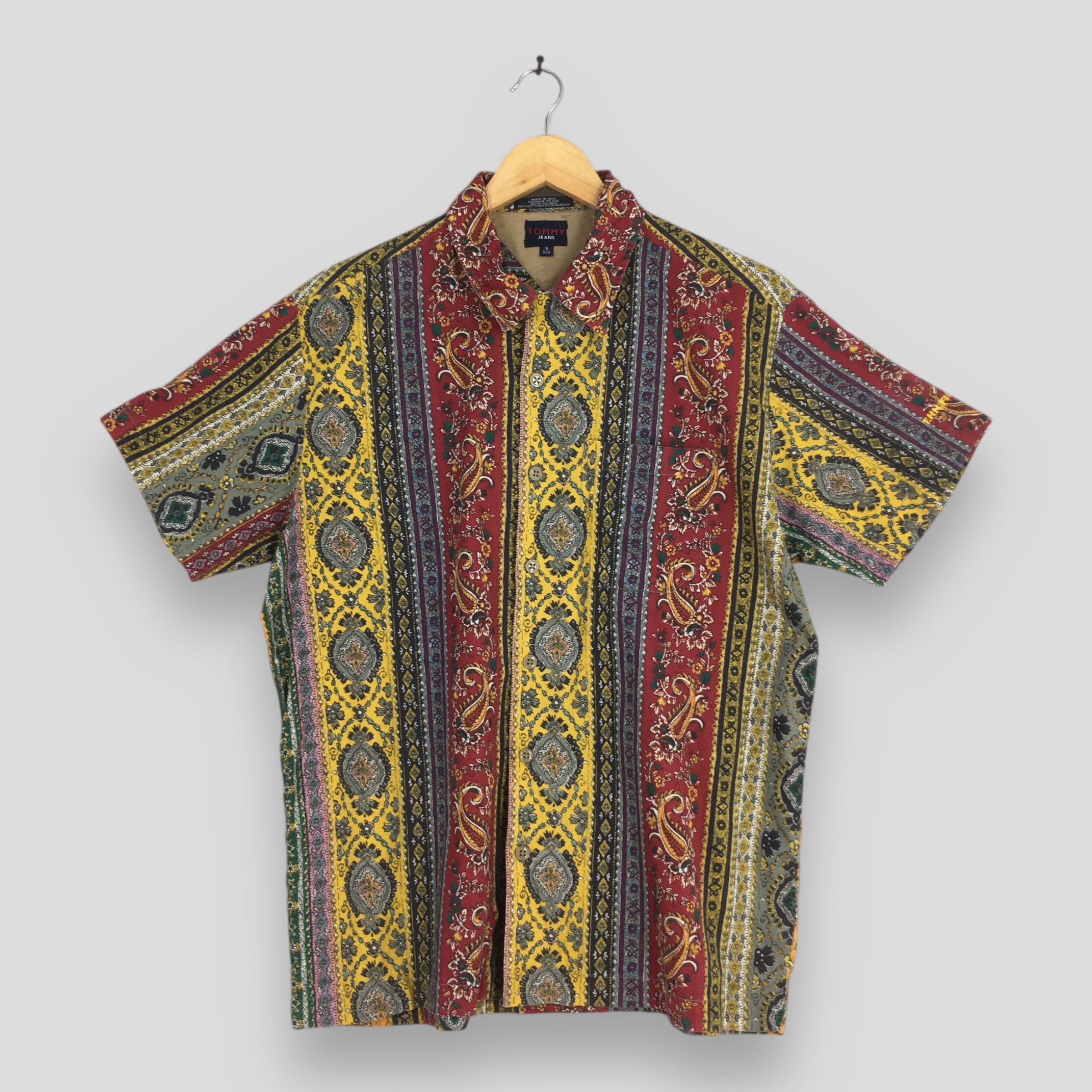 Tommy Hilfiger Vintage Tommy Hilfiger Paisley Floral Shirt Small Size US S / EU 44-46 / 1 - 1 Thumbnail