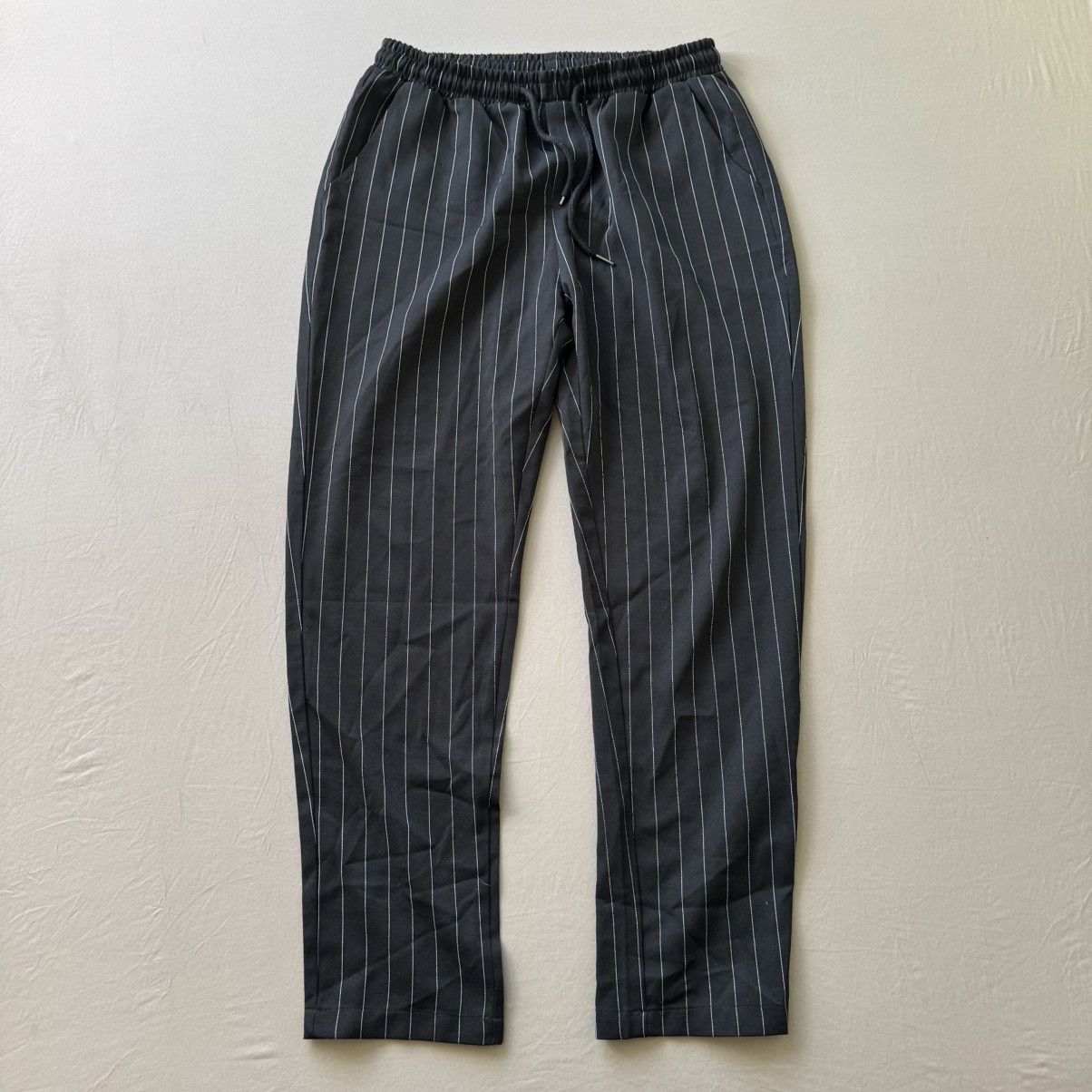 Shein Shein Pull On Pinstripe Trousers Size 30" / US 8 / IT 44 - 1 Thumbnail