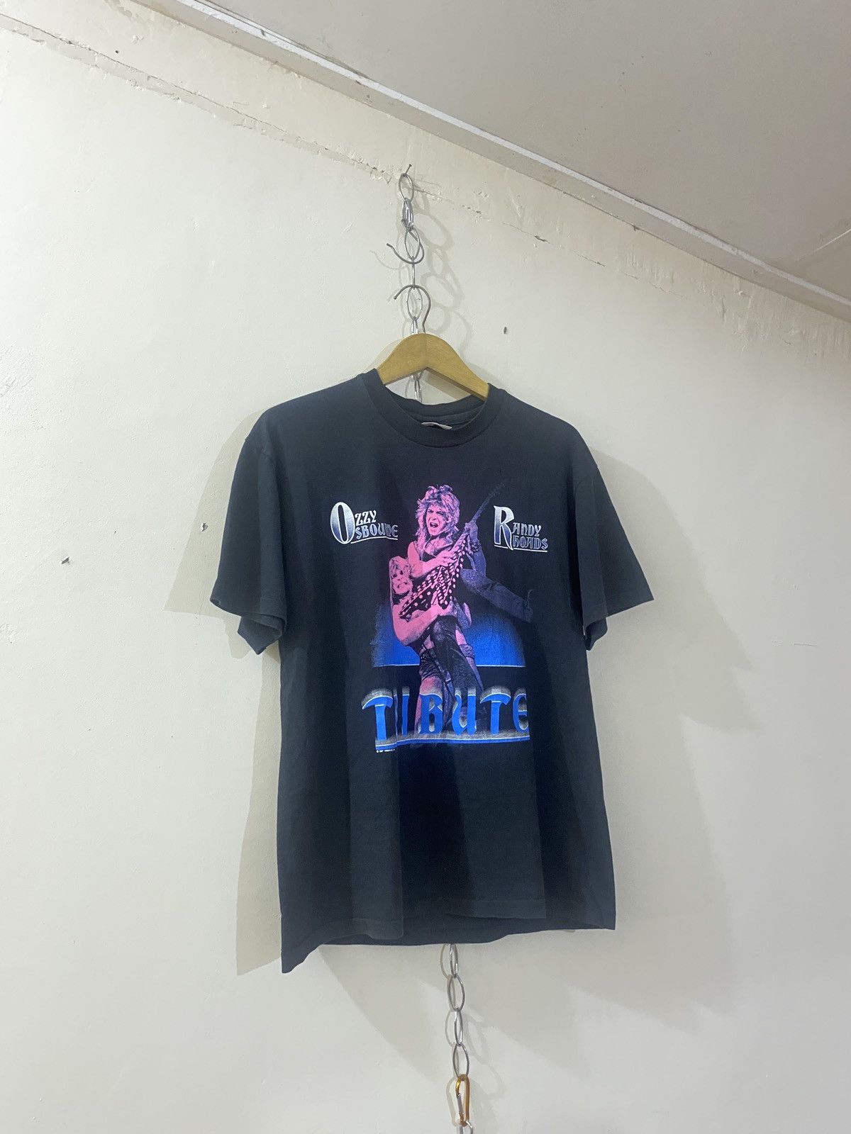 Band Tees Vintage Rare 80s Ozzy Osbourne Tribute Randy Rhoads Size US L / EU 52-54 / 3 - 3 Thumbnail