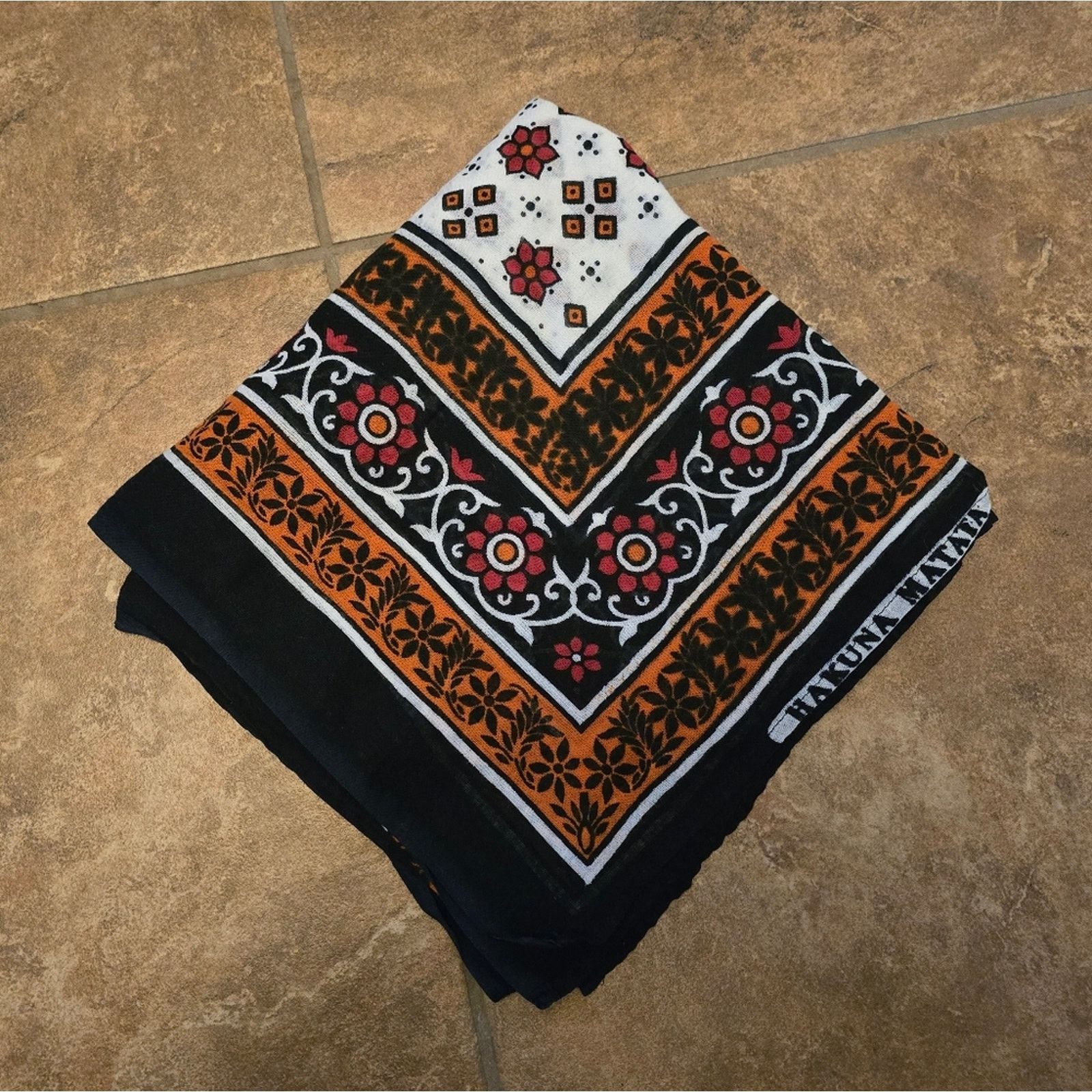 Other Multicolored | HAKUNA MATATA ZANZIBAR | Detailed Tablecloth Size ONE SIZE - 1 Thumbnail