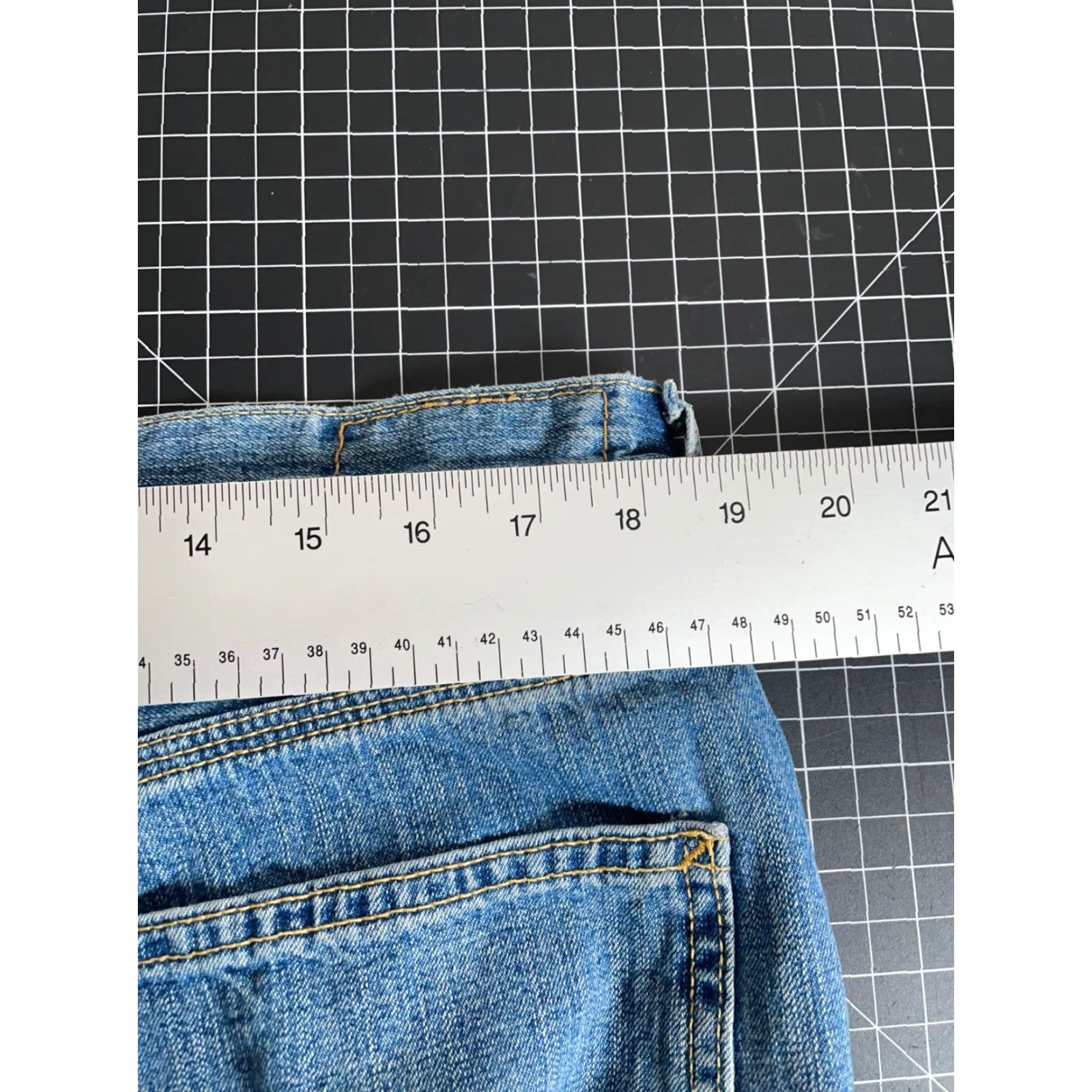Levi's VINTAGE Levi's Jeans Men's 36 x 28 Straight Leg Denim Carpenter Relaxed Fit Blue 90s Y2K Retro Size US 36 / EU 52 - 5 Thumbnail