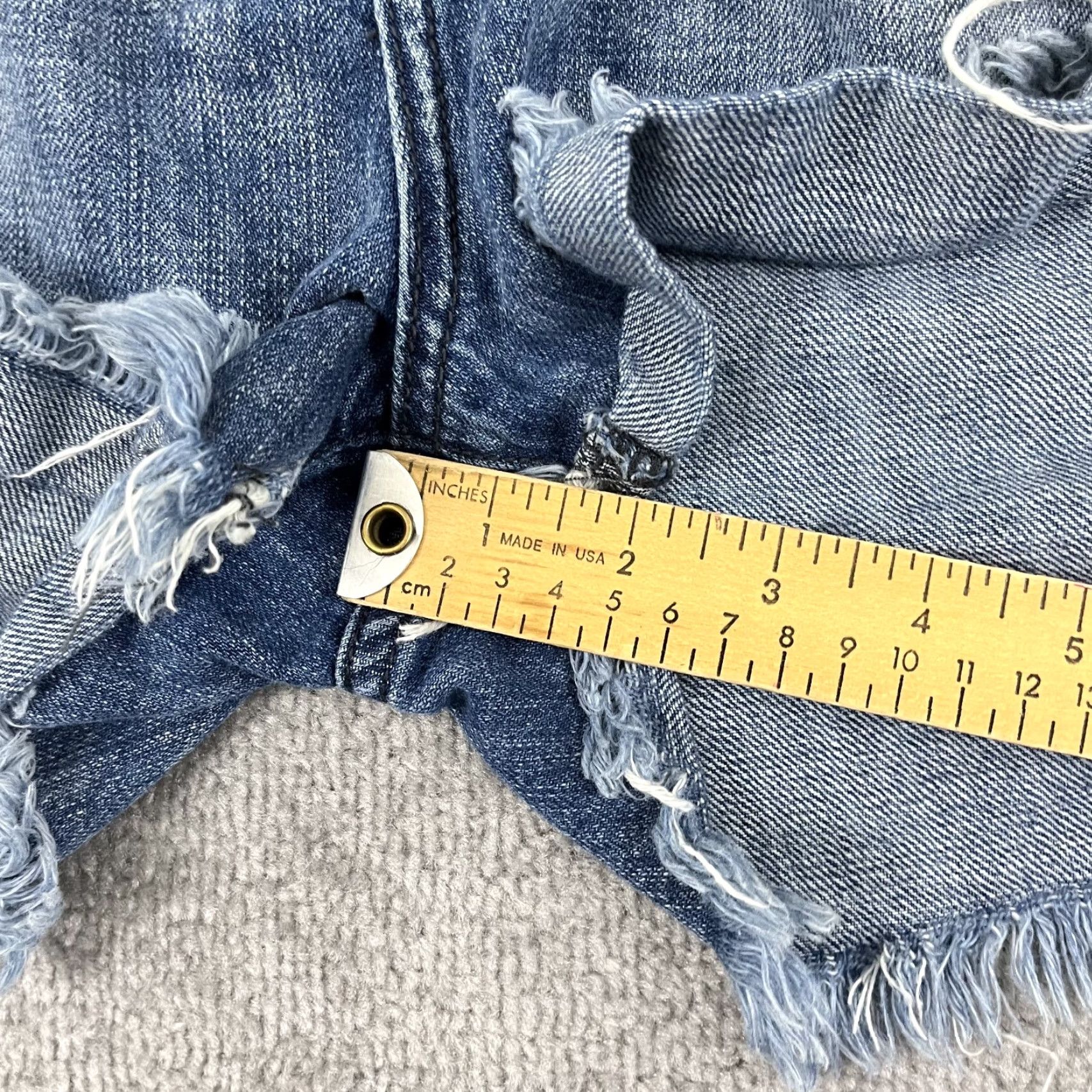 Vintage One x OneTeaspoon Bandits Jean Shorts Womens Sz 26 / 2" Blue Cuff Hem High Waist Size 26" / US 2 / IT 38 - 7 Thumbnail