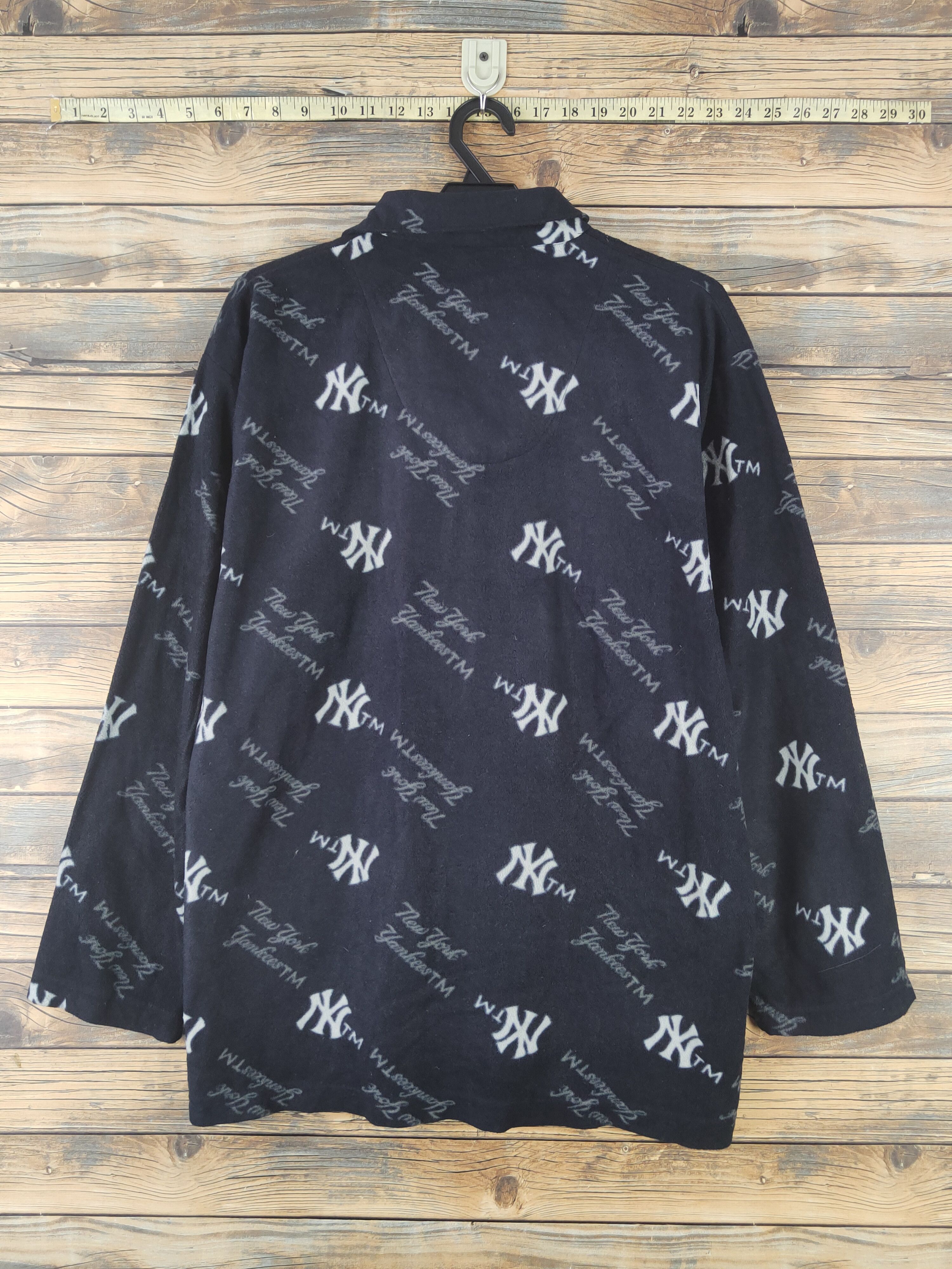 Japanese Brand × New York Yankees × Vintage DL NY Major League Baseball Button Ups Sleep Shirts #838 Size US L / EU 52-54 / 3 - 7 Thumbnail