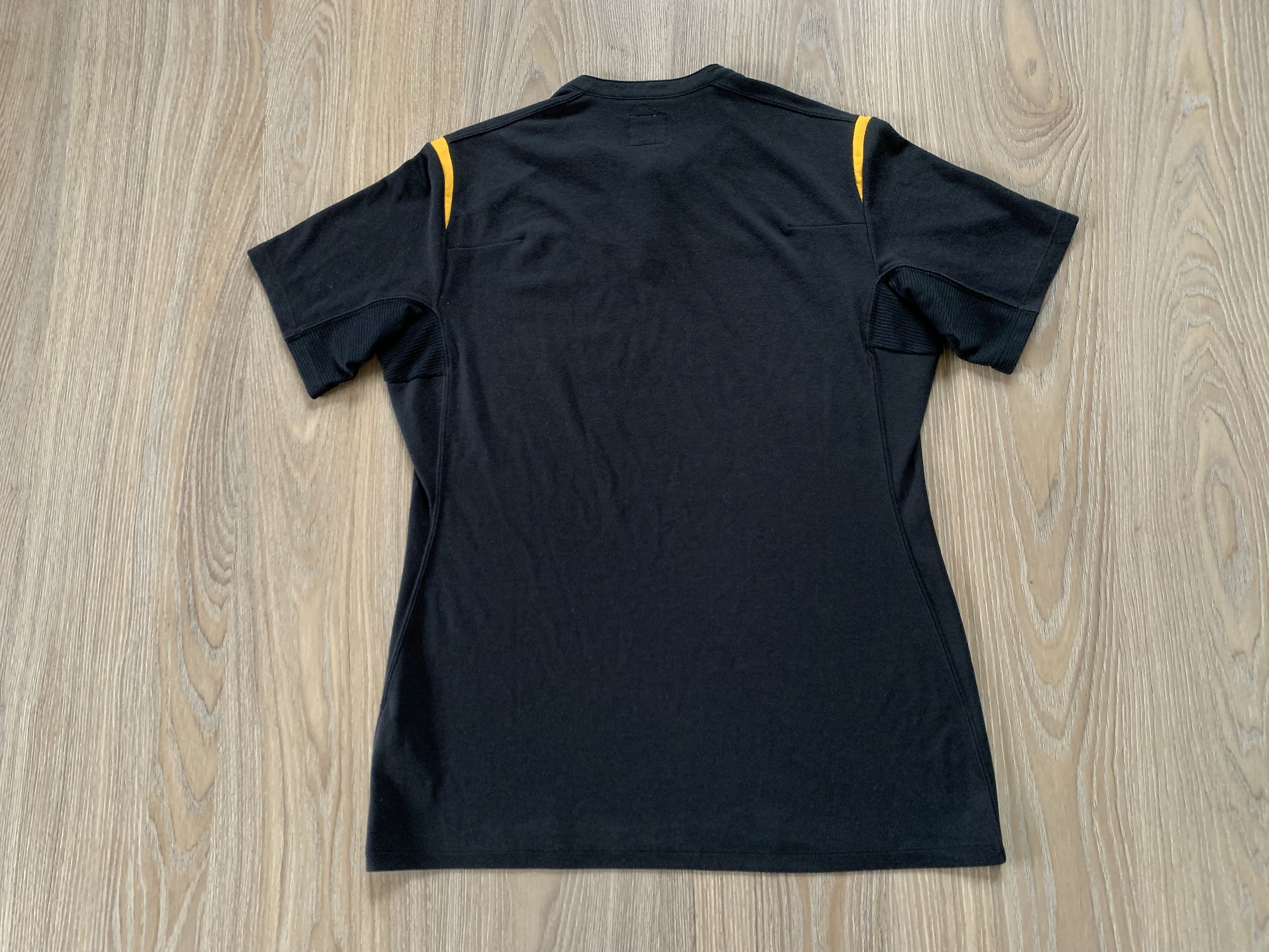 Umbro Umbro Manchester City FC Training Soccer T-Shirt Size US L / EU 52-54 / 3 - 3 Thumbnail