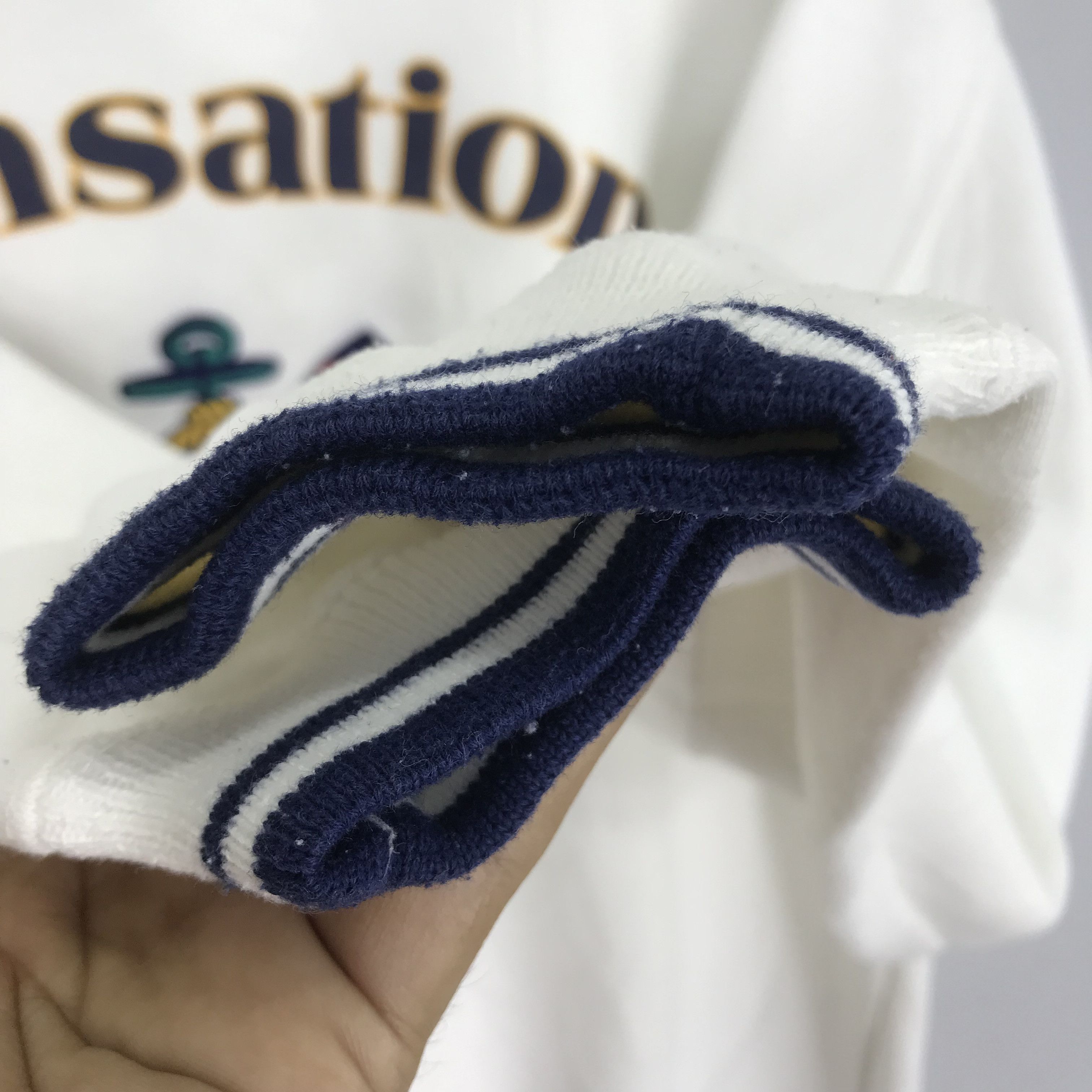 Vintage Vintage 90's Sensation White Sweatshirt Large - 358 Size US L / EU 52-54 / 3 - 6 Thumbnail