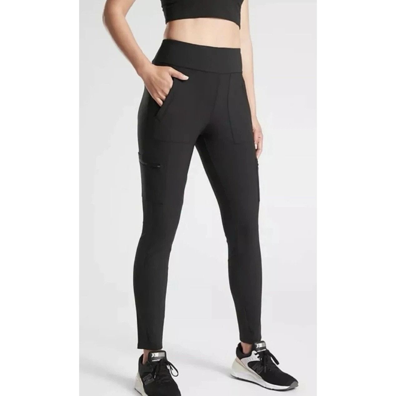 Athleta Athleta Black Headlands Hybrid Cargo High Rise Leggings Wome Size 25" / US 0 / IT 36 - 1 Thumbnail