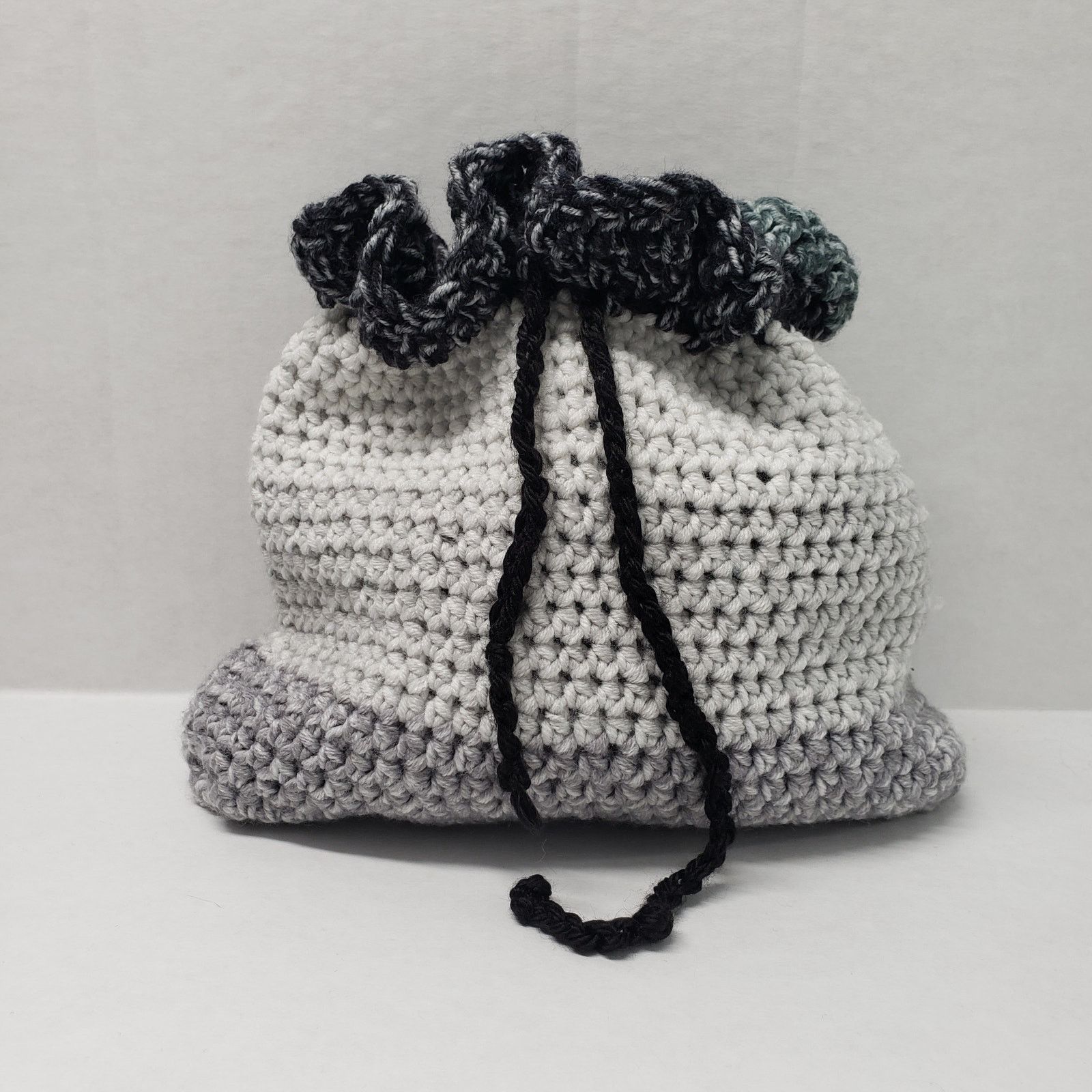 Handmade Handmade Crochet Drawstring Pouch Gray Small Purse Goth Size ONE SIZE - 1 Thumbnail