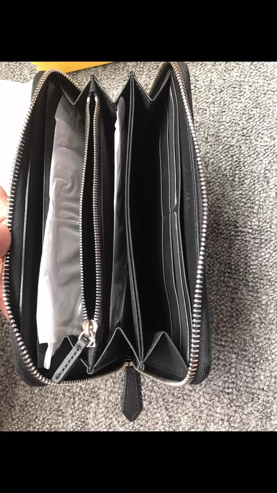Fendi Fendi Long Zipper Wallet All-Leather Embossed Logo Size ONE SIZE - 5 Thumbnail