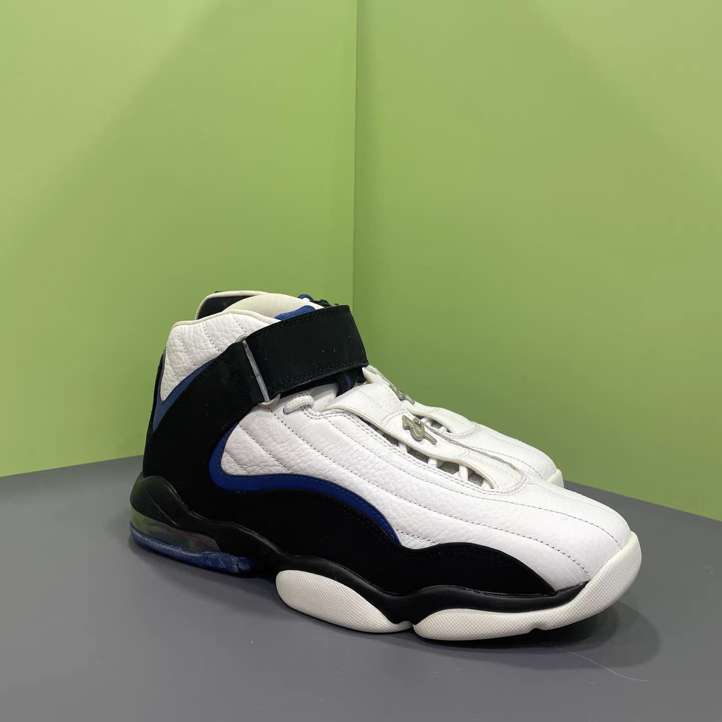 Nike Nike Air Penny 4 Basketball Shoes (Penny Hardaway) K15 Size US 9.5 / EU 42-43 - 3 Thumbnail