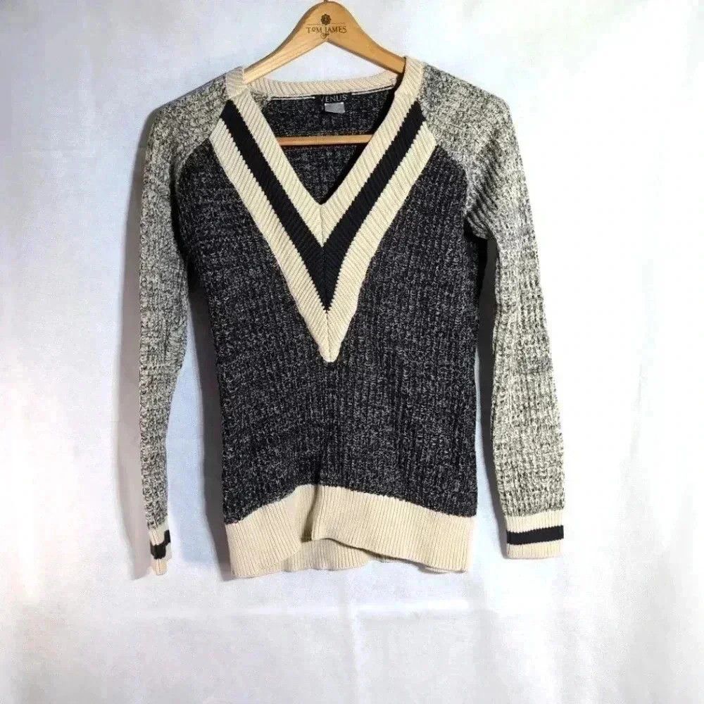 Designer Venus Deep V Neck Black and White Sweater sz S Size S / US 4 / IT 40 - 1 Thumbnail