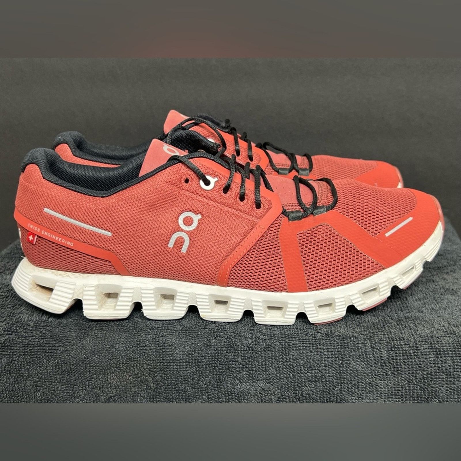 On On Running Shoes Womens Size 10.5 Cloud 5 Burgundy Sneakers Size US 10.5 / IT 40.5 - 2 Thumbnail