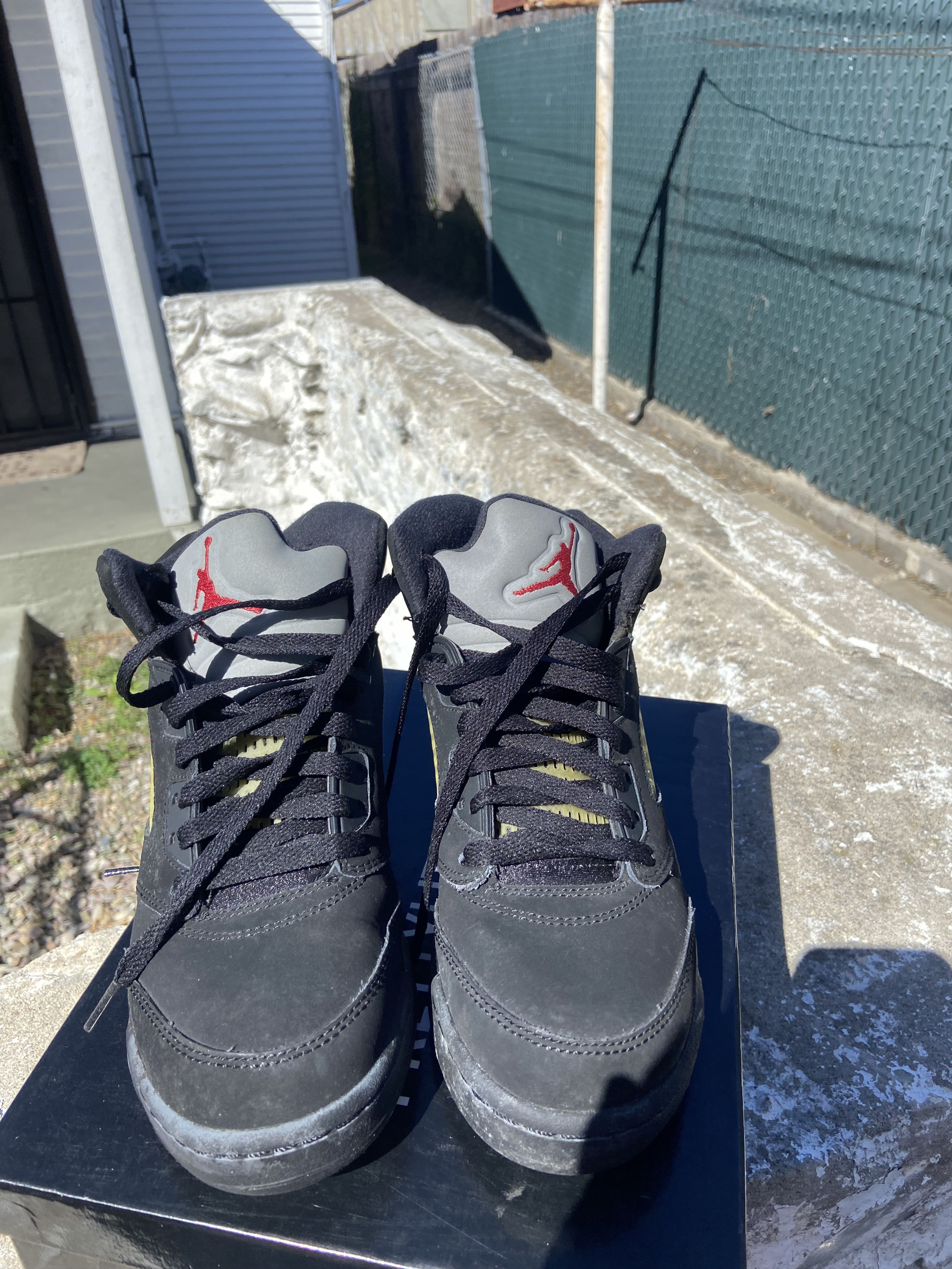 Nike Jordan 5 Black Metallic Size US 5 / EU 37 - 2 Thumbnail