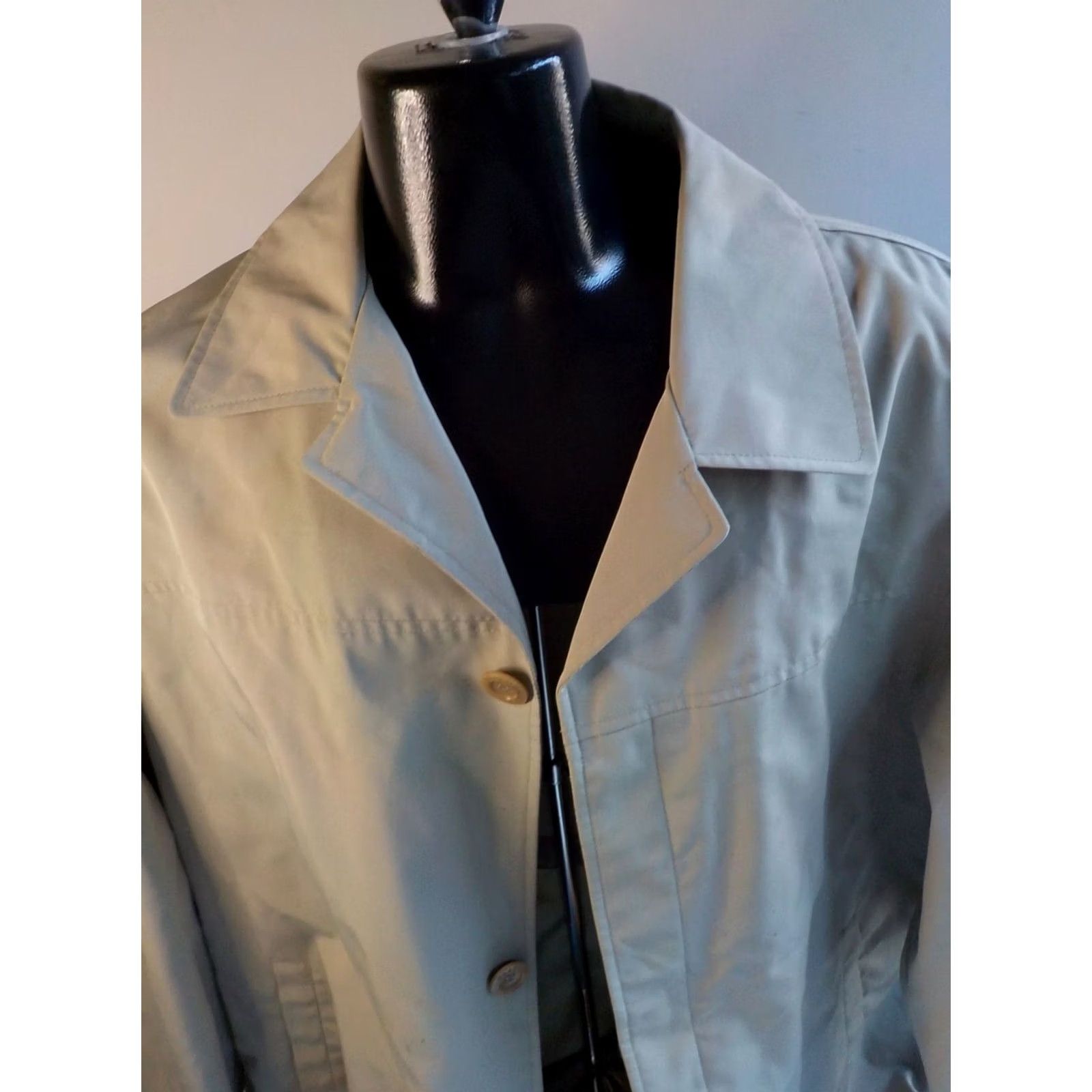 Kenneth Cole KENNETH COLE Reaction Rain Coat Button Front Lined Water Resistant Beige XL Coat Mens Size US XL / EU 56 / 4 - 2 Thumbnail