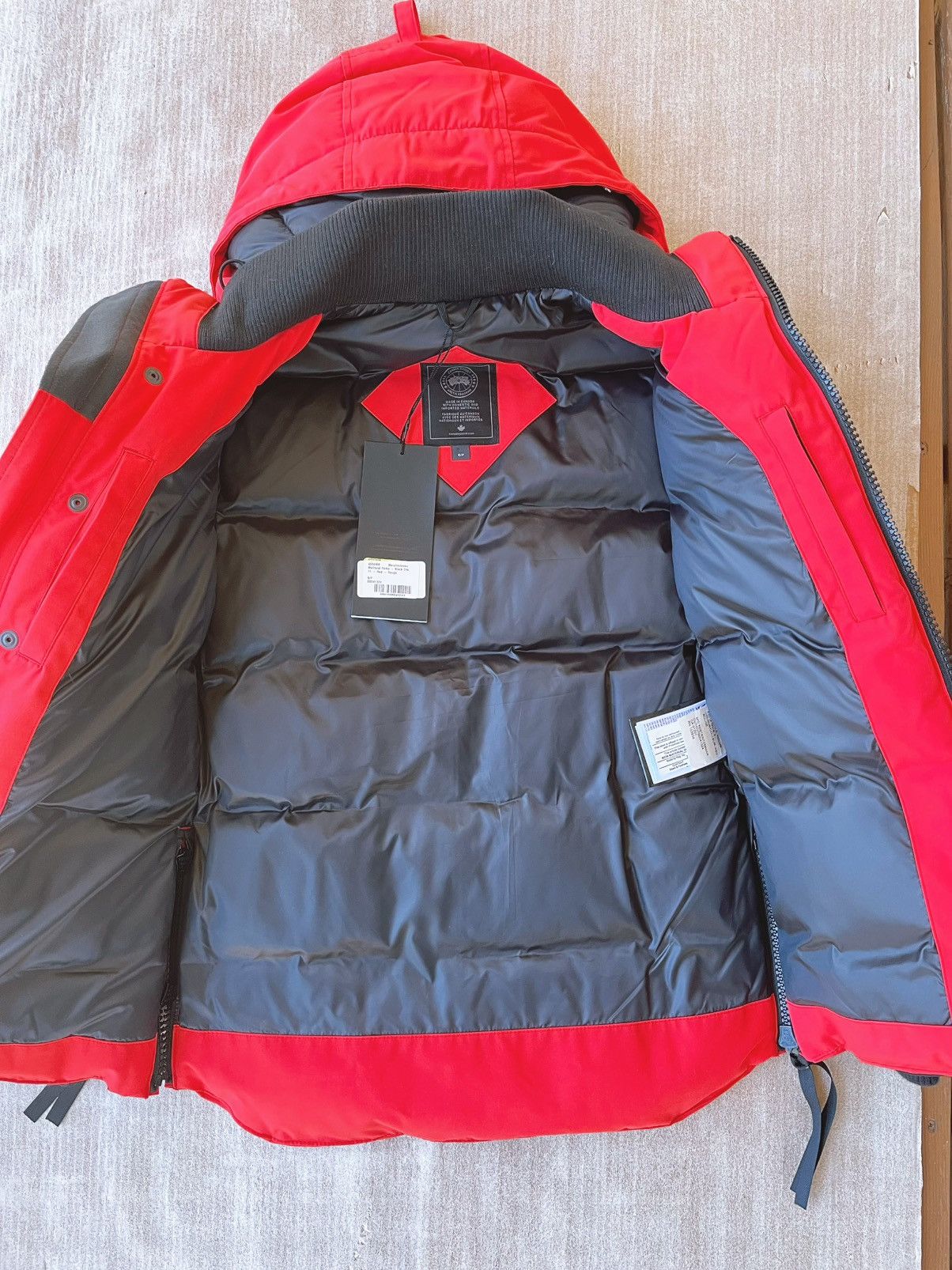 Canada Goose New Canada Goose goose down coat Size US M / EU 48-50 / 2 - 2 Thumbnail