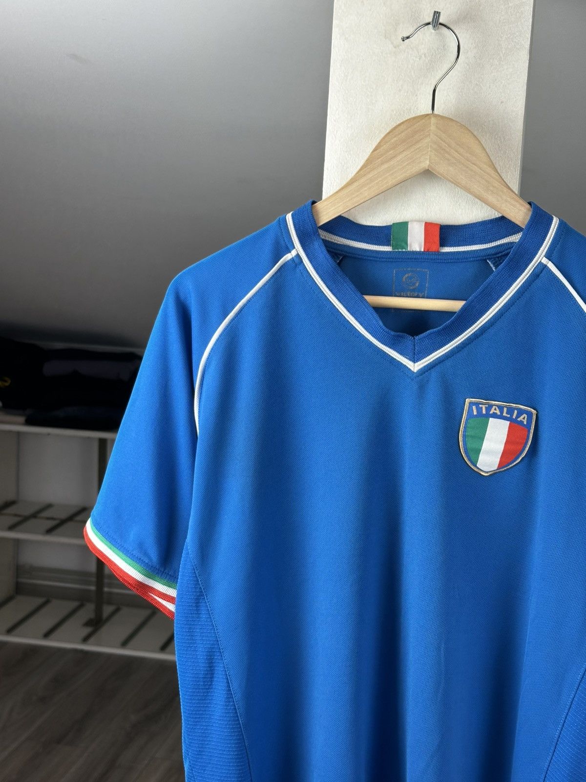 Vintage Vintage Italy Tee Big Logo Italia Size US L / EU 52-54 / 3 - 3 Thumbnail