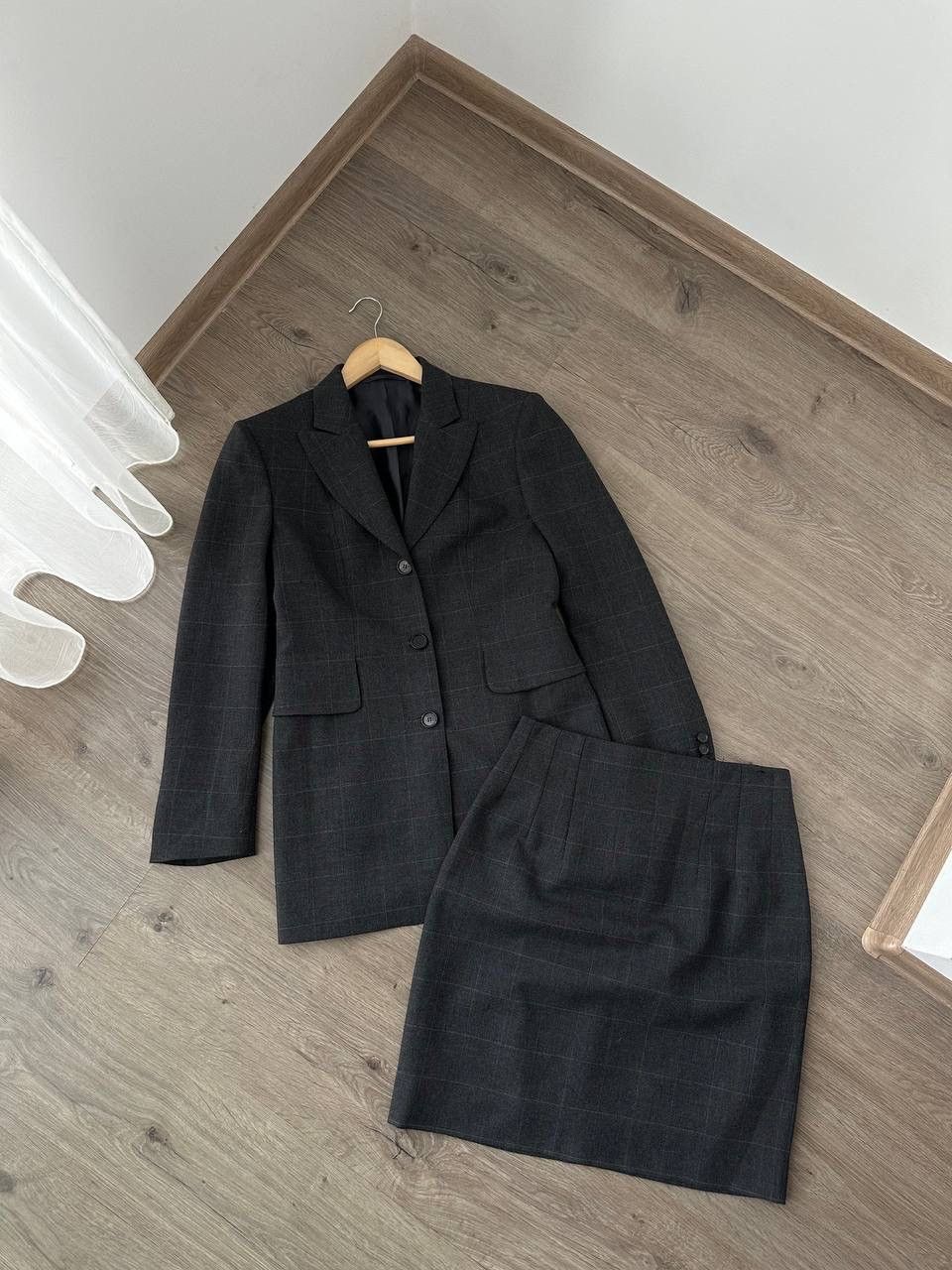 Kiton × Vintage Vintage Kiton Gray Women's Blazer Skirt Suit Lana Mohair Size M / US 6-8 / IT 42-44 - 4 Thumbnail