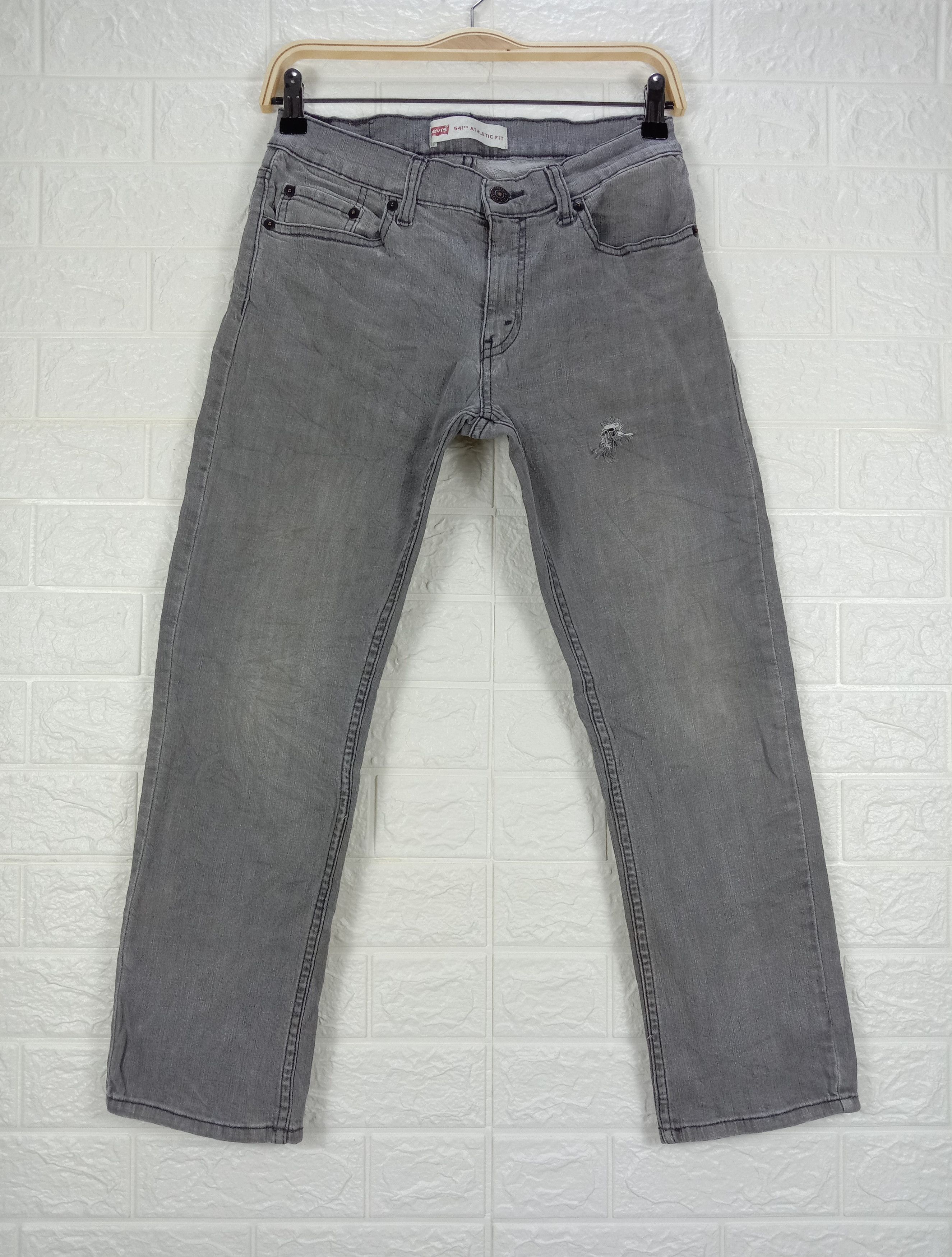 Levi's Vintage Levi's 541 Jeans Athletic Fit Denim Size 27" / US 4 / IT 40 - 1 Thumbnail