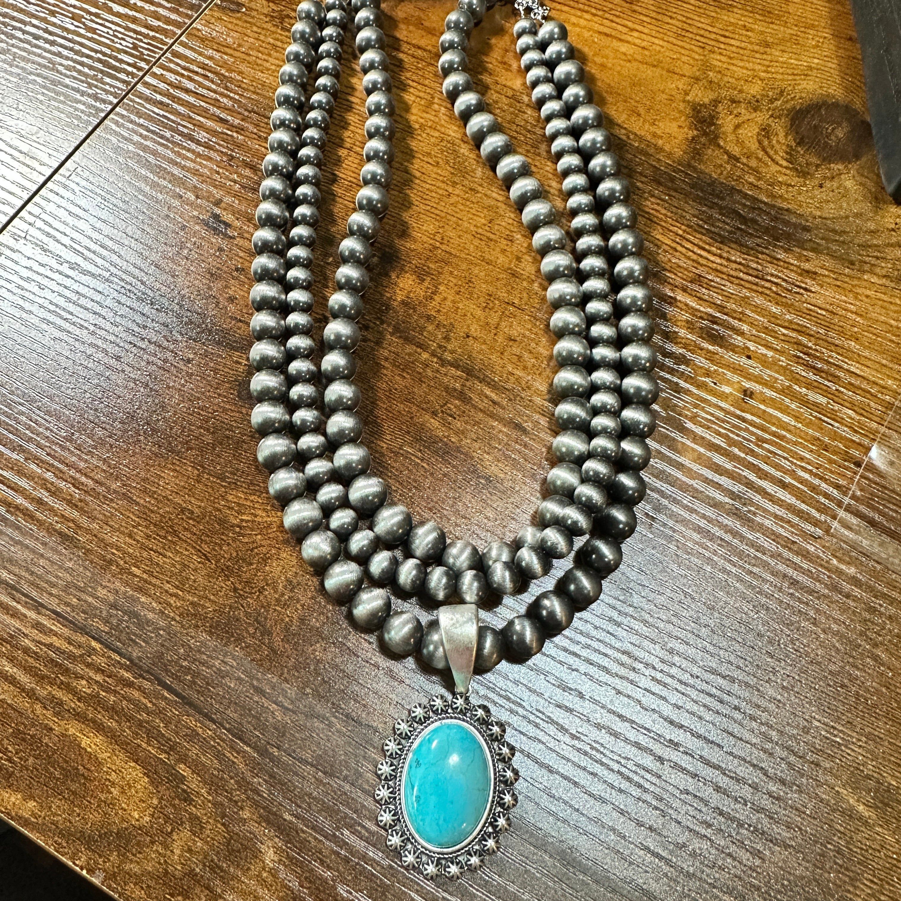 Other Navajo Turquoise Beaded Necklace 18 Inch 3 Strand Design, Bo Size ONE SIZE - 6 Thumbnail