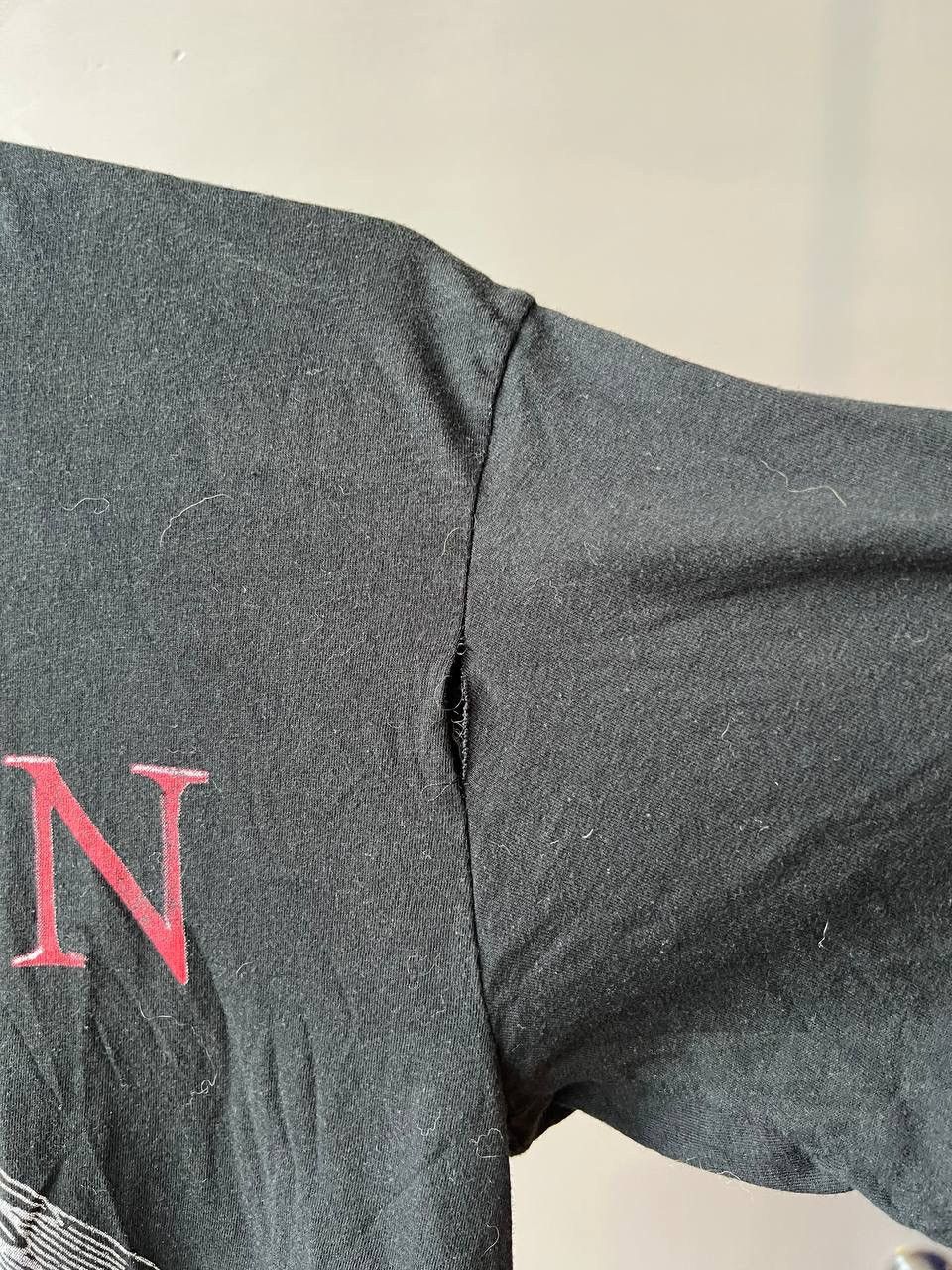 Vintage VINTAGE QUEEN ‘FREDDIE MERCURY CROWN’ ROCK BAND T SHIRT SZ M Size US M / EU 48-50 / 2 - 7 Thumbnail