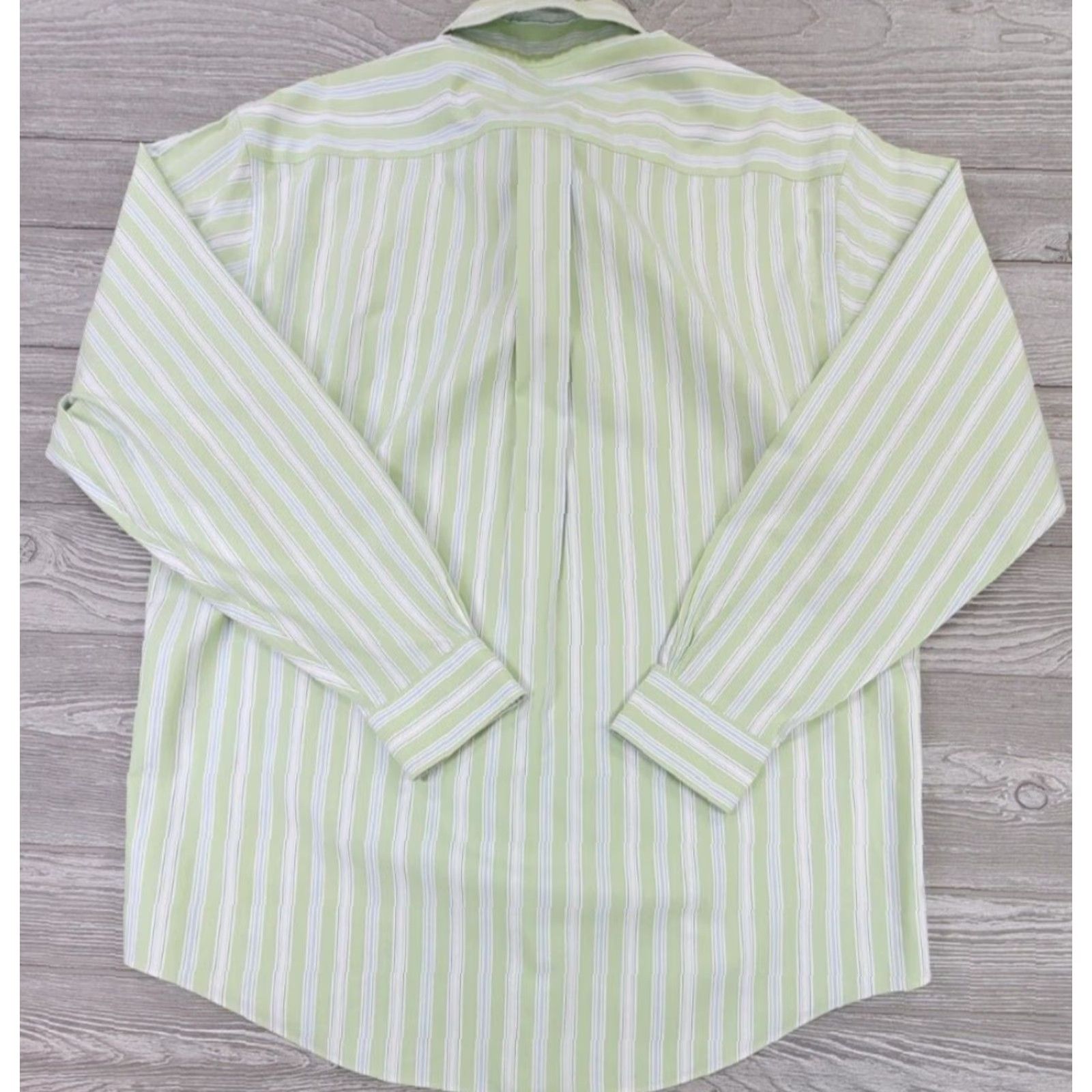 Brooks Brothers Brooks Brothers Button-Up Shirt Men M Green Stripe Non Iron Cotton Button-Down Collar 346 Regular Size Type Size US M / EU 48-50 / 2 - 4 Thumbnail