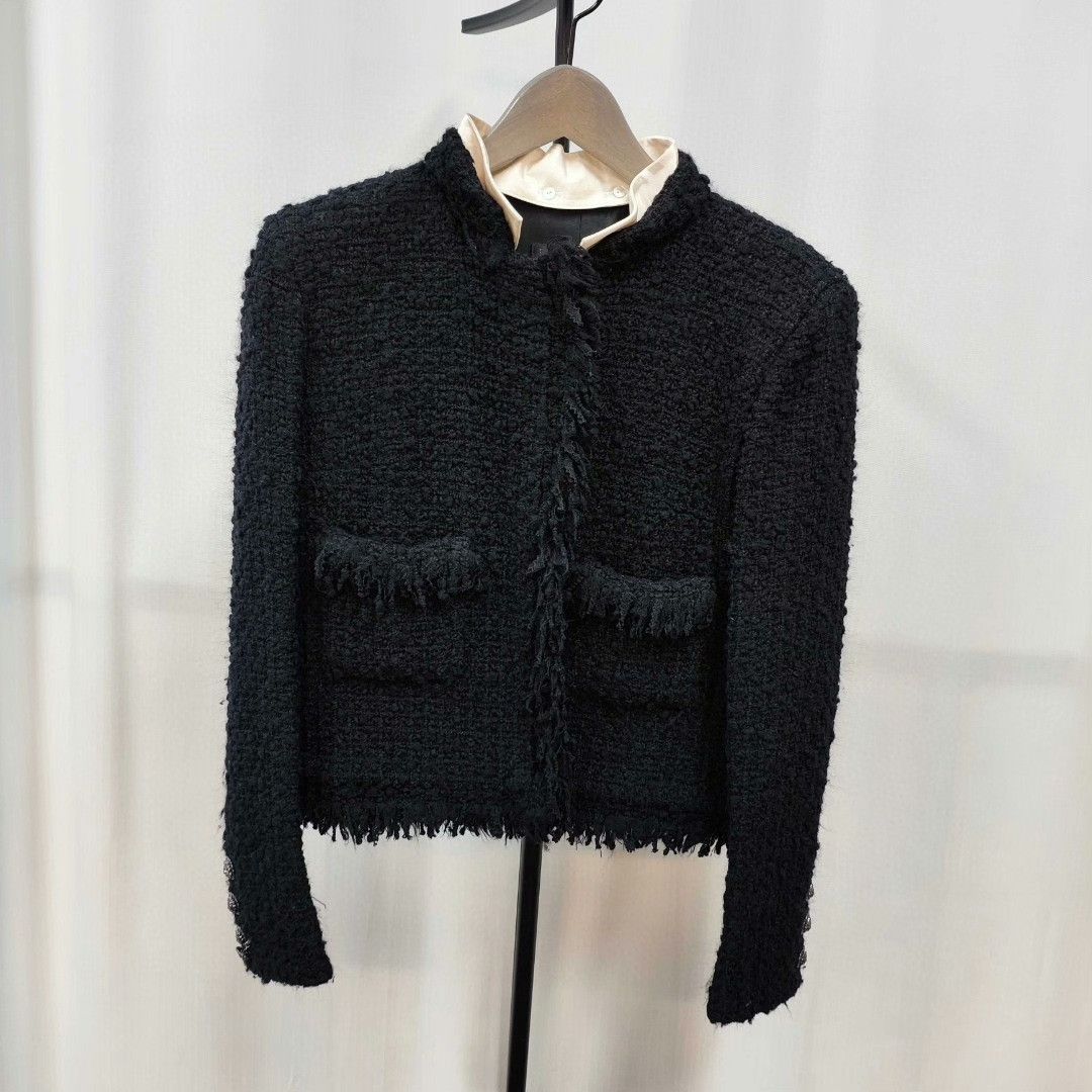Chanel Chanel Wool Black Coat 34 Women Size XS / US 0-2 / IT 36-38 - 1 Thumbnail