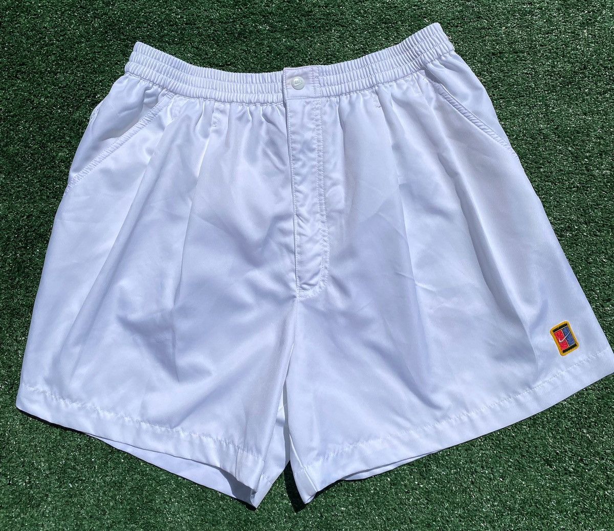 Nike 90’s Nike Tennis Challenge Court Agassi White Shorts Large Size US 36 / EU 52 - 1 Thumbnail